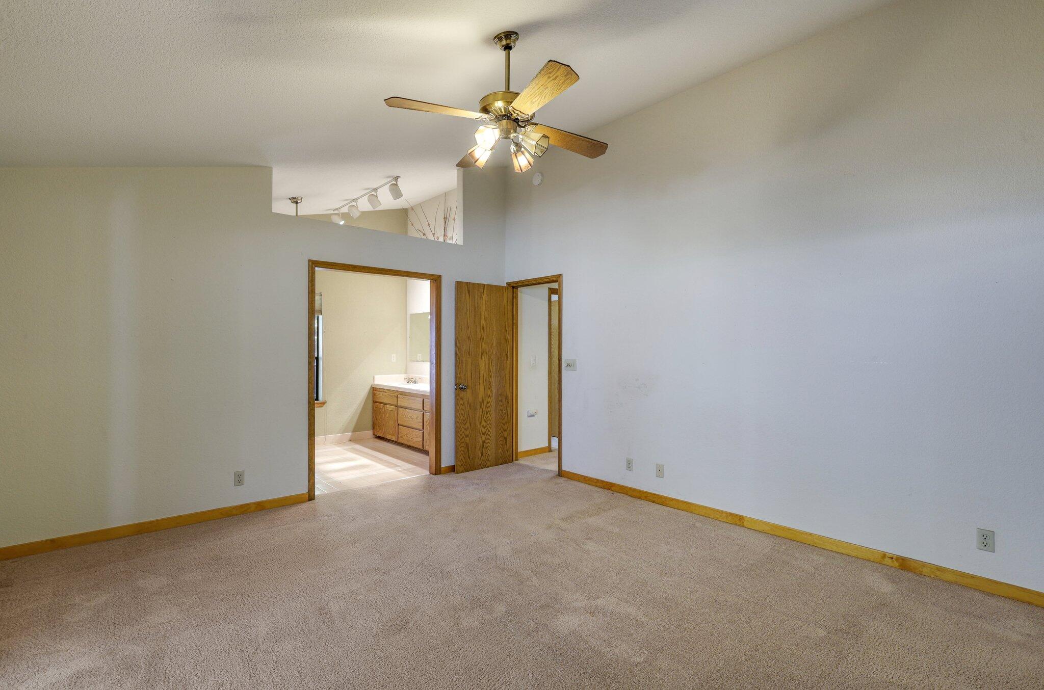 20332 Lakeview Drive