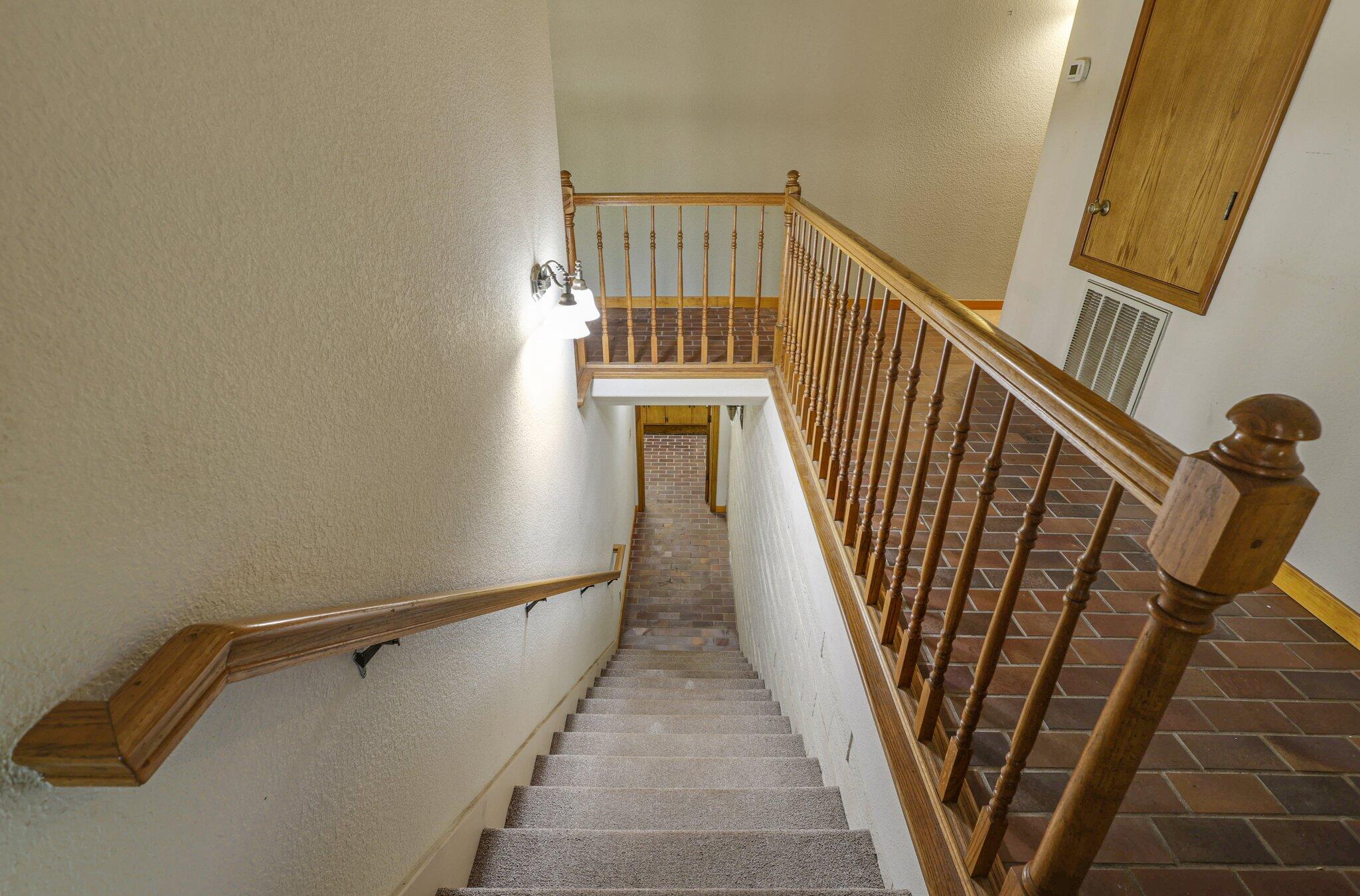 20332 Lakeview Drive