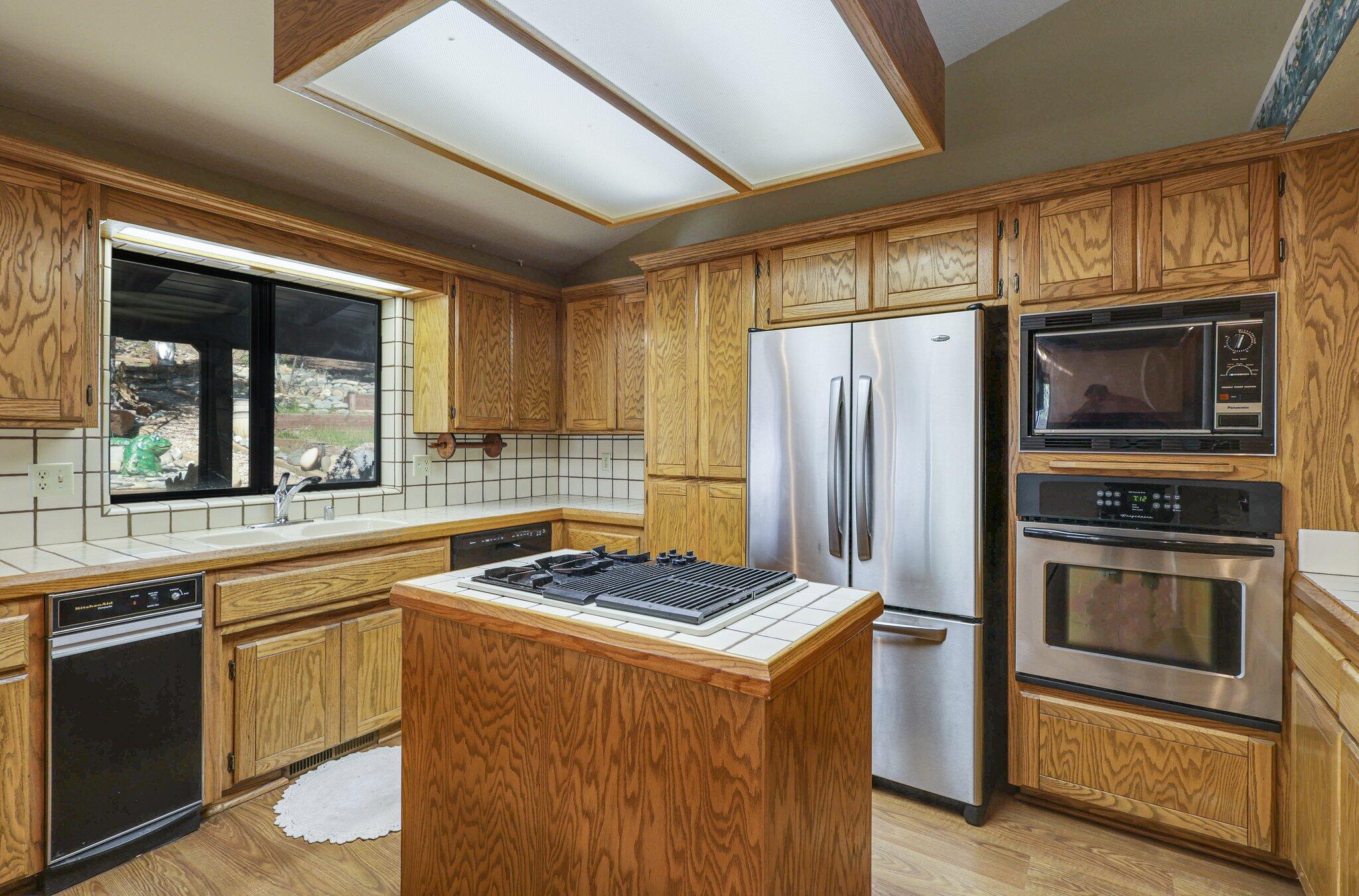 20332 Lakeview Drive