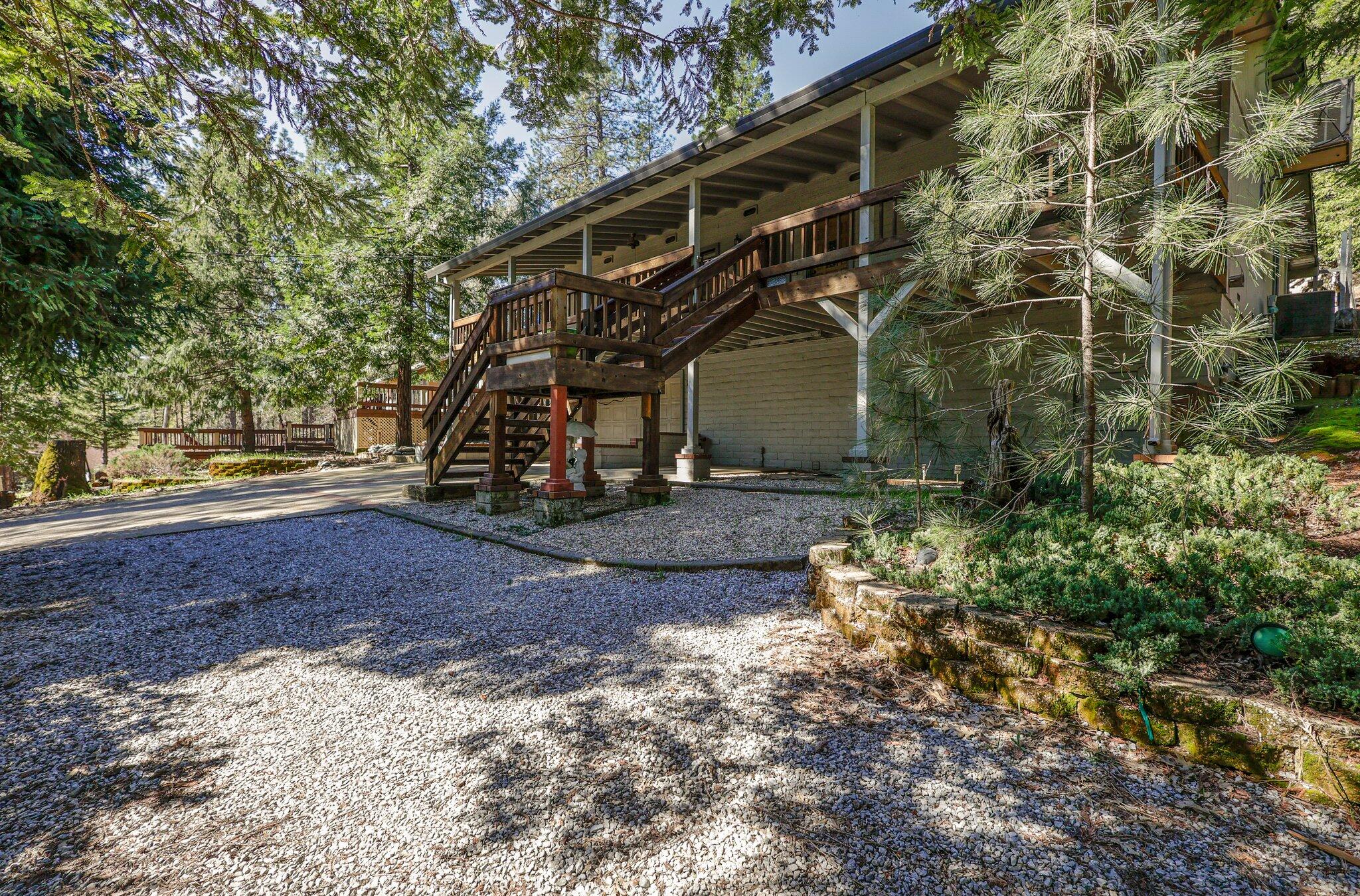 20332 Lakeview Drive