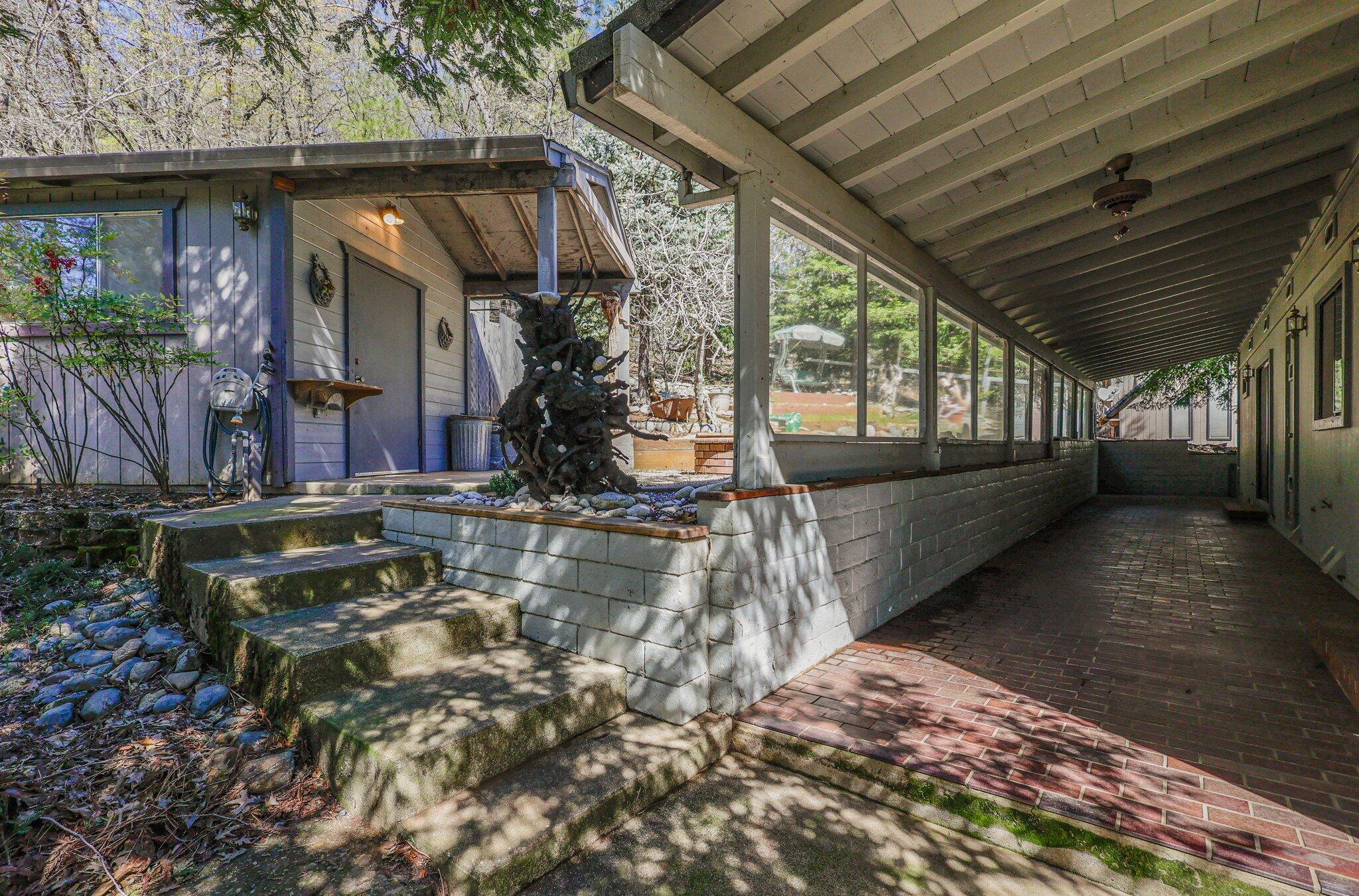 20332 Lakeview Drive