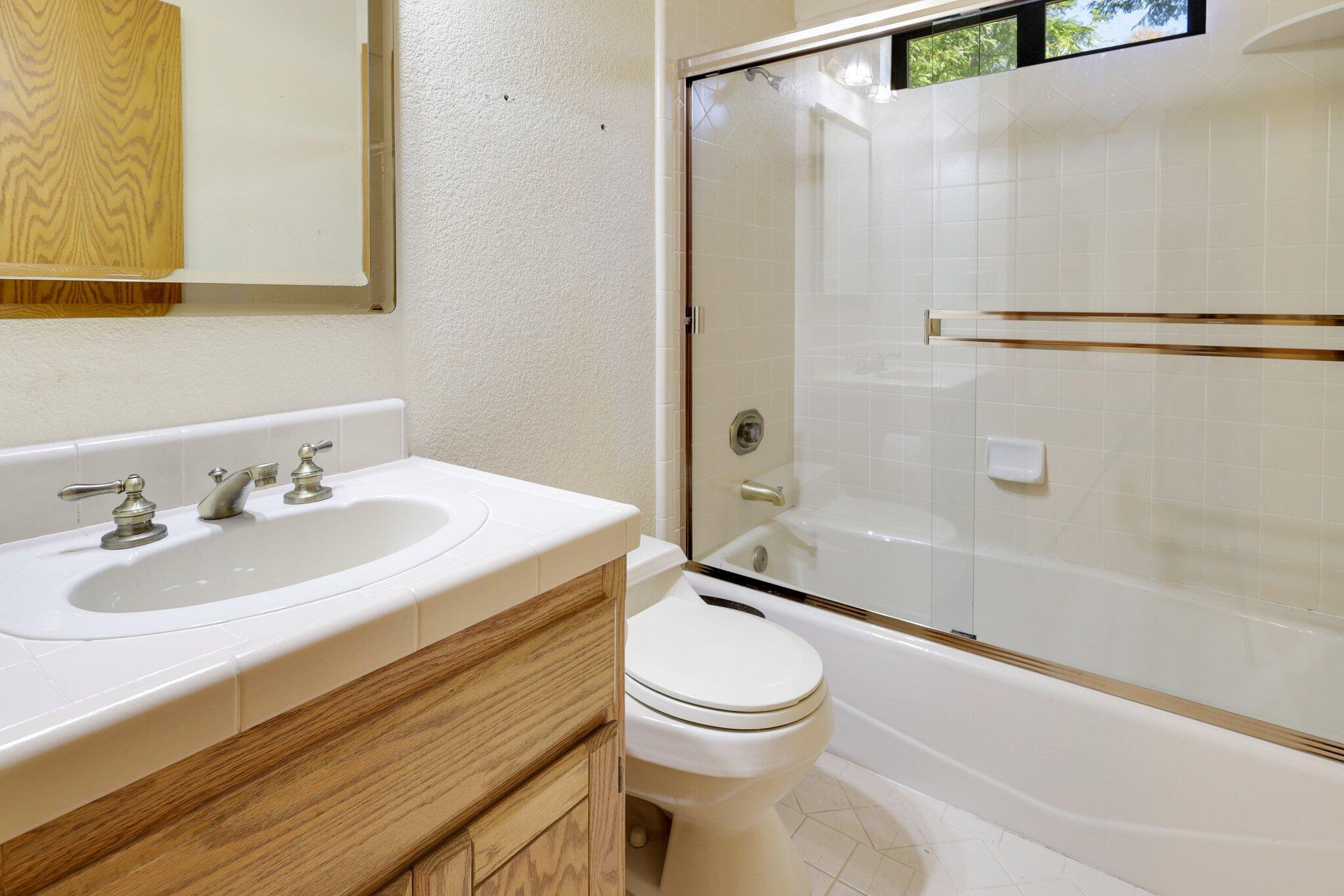 20332 Lakeview Drive