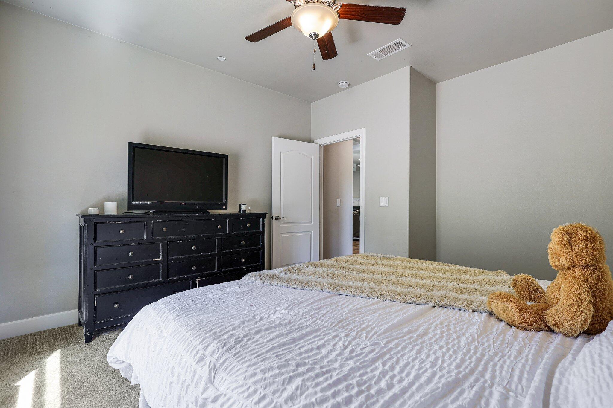 6685 Dixieland Drive