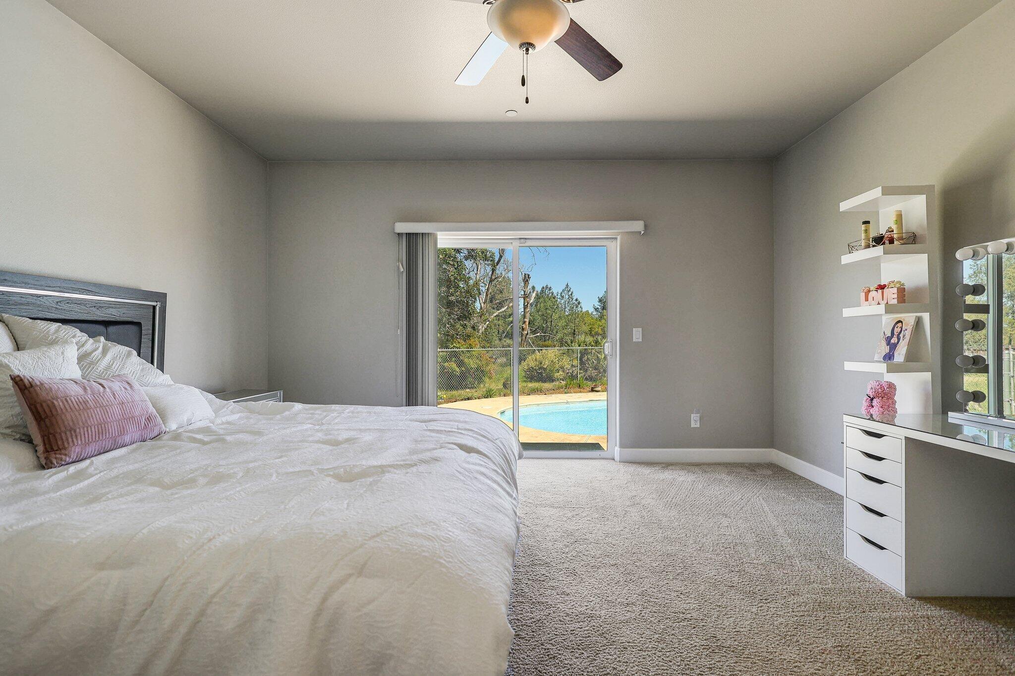 6685 Dixieland Drive