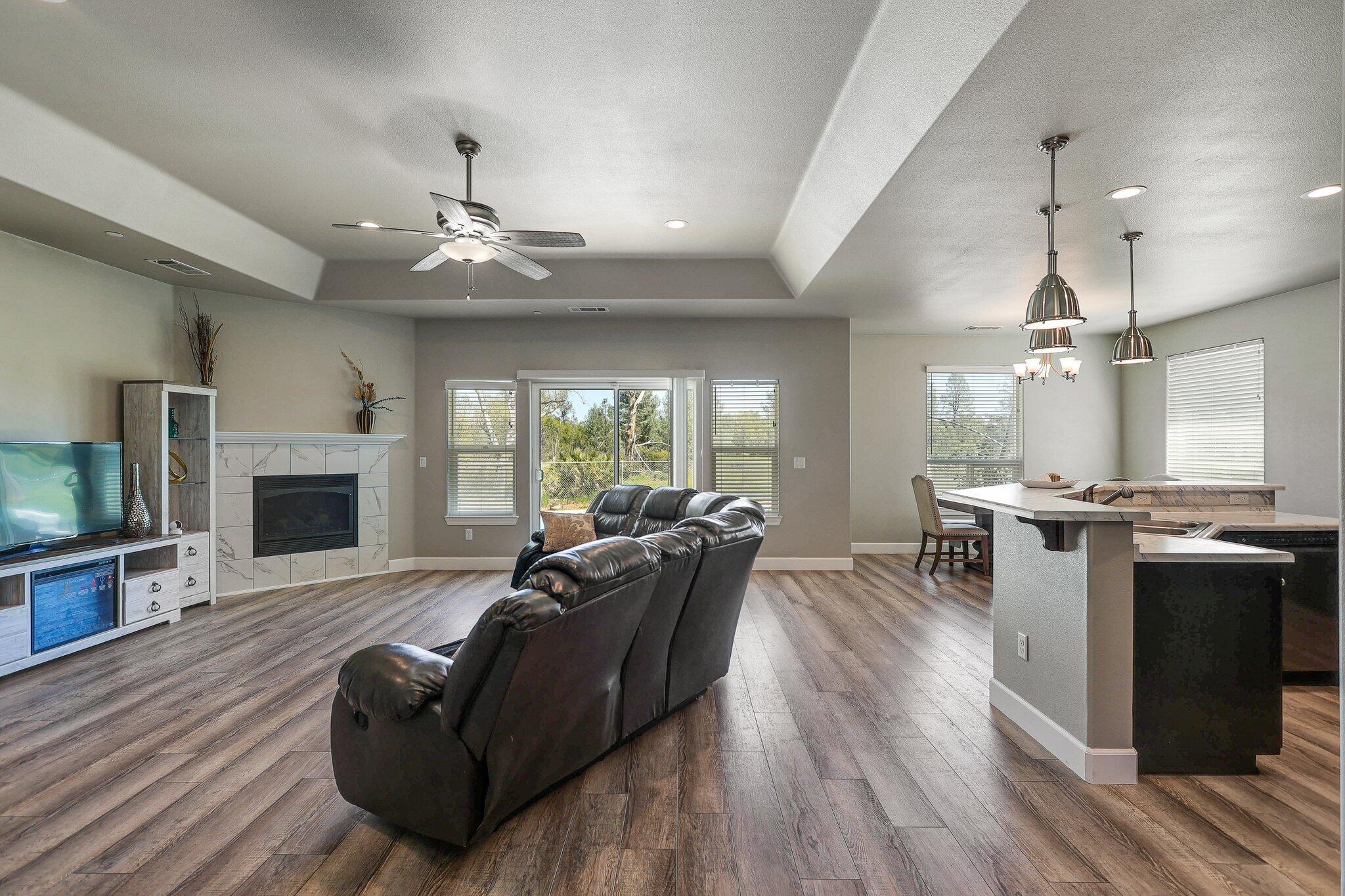 6685 Dixieland Drive