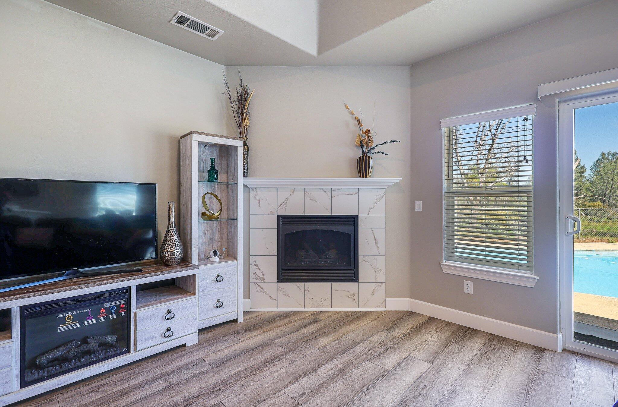 6685 Dixieland Drive