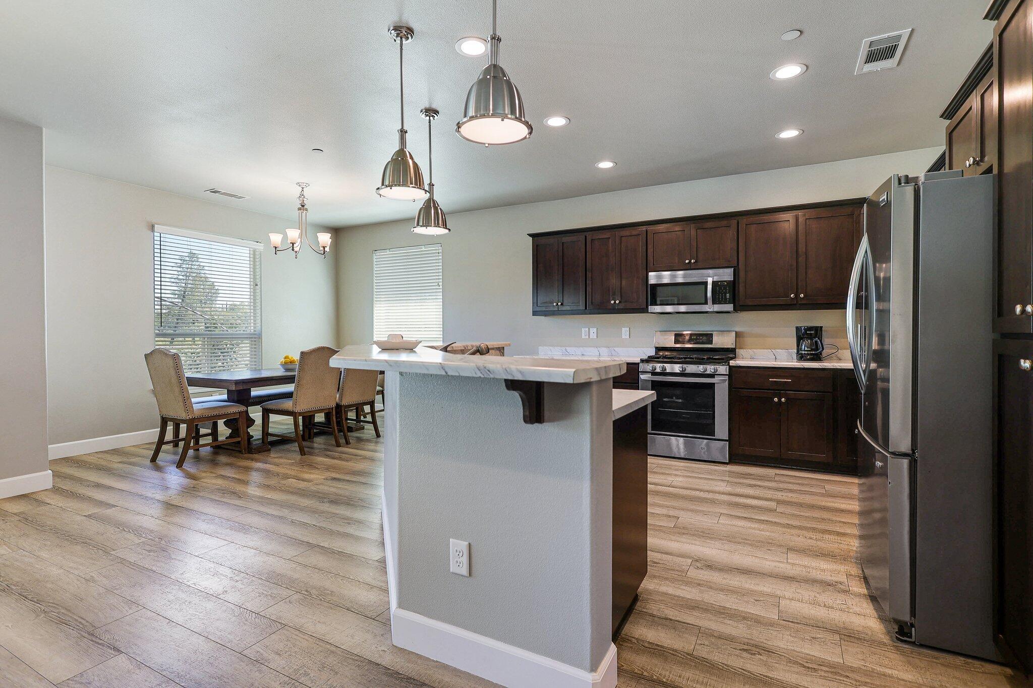 6685 Dixieland Drive