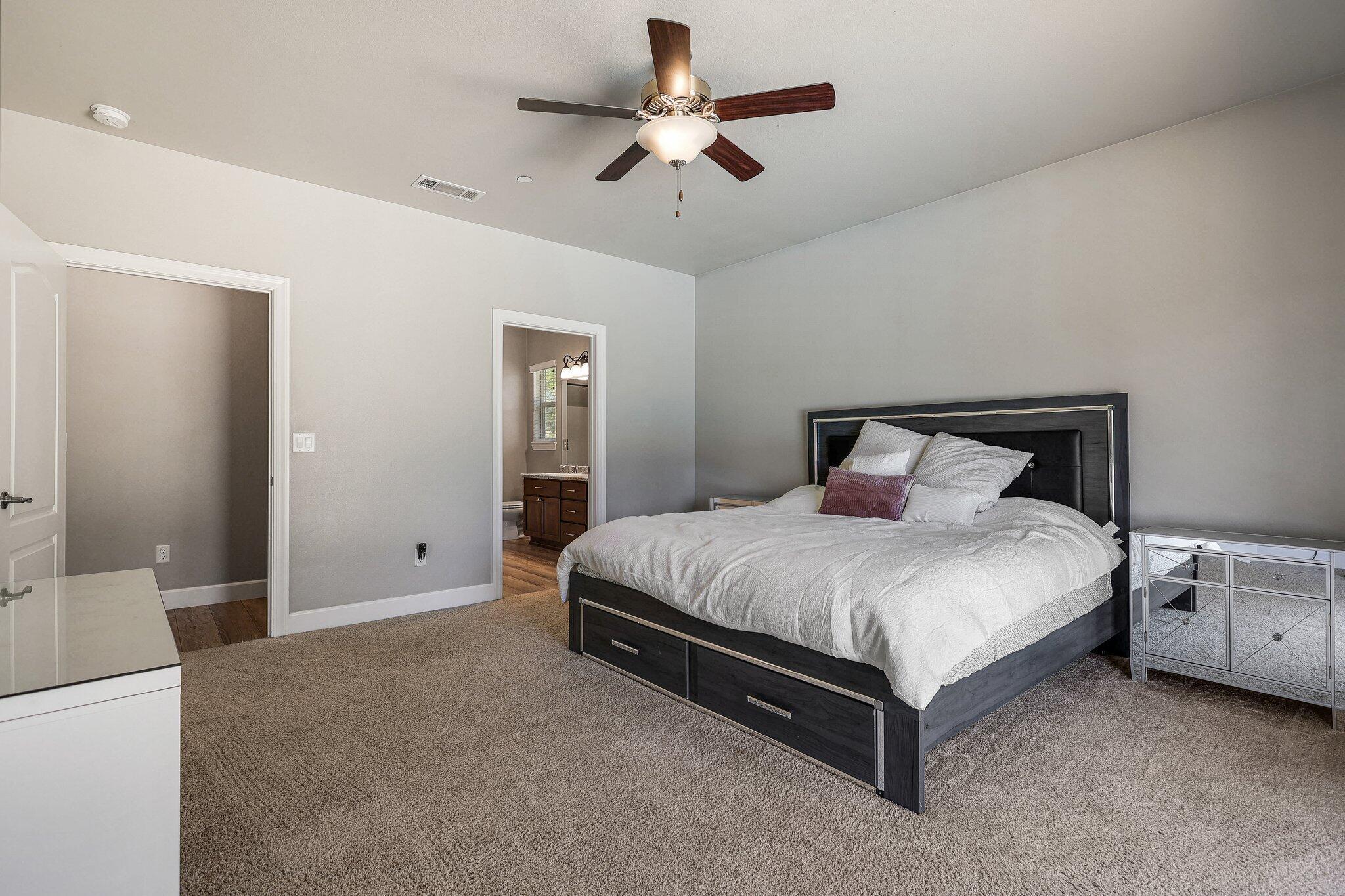 6685 Dixieland Drive