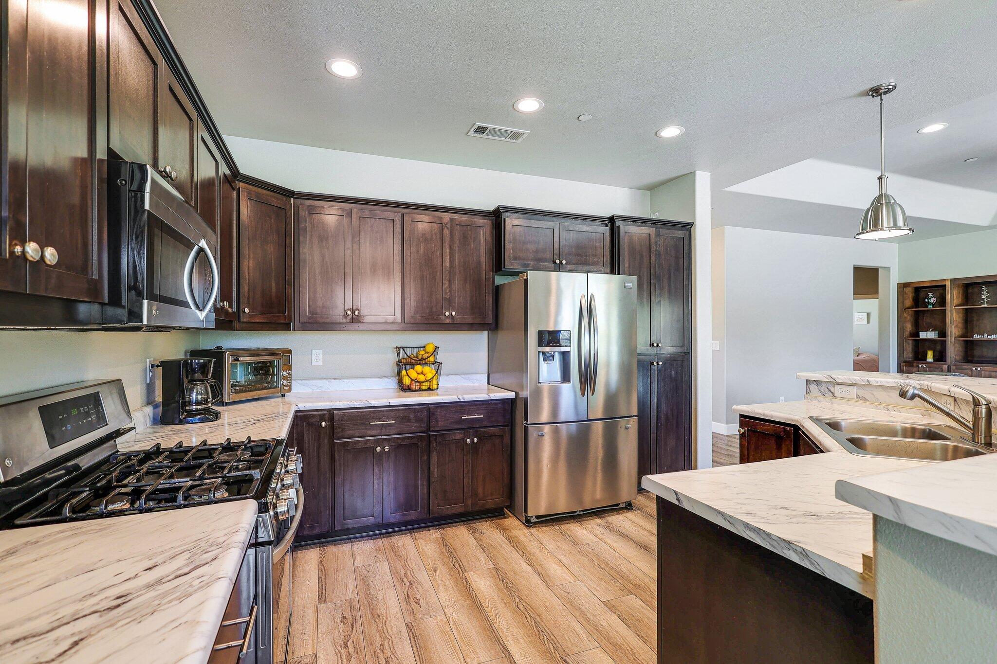 6685 Dixieland Drive