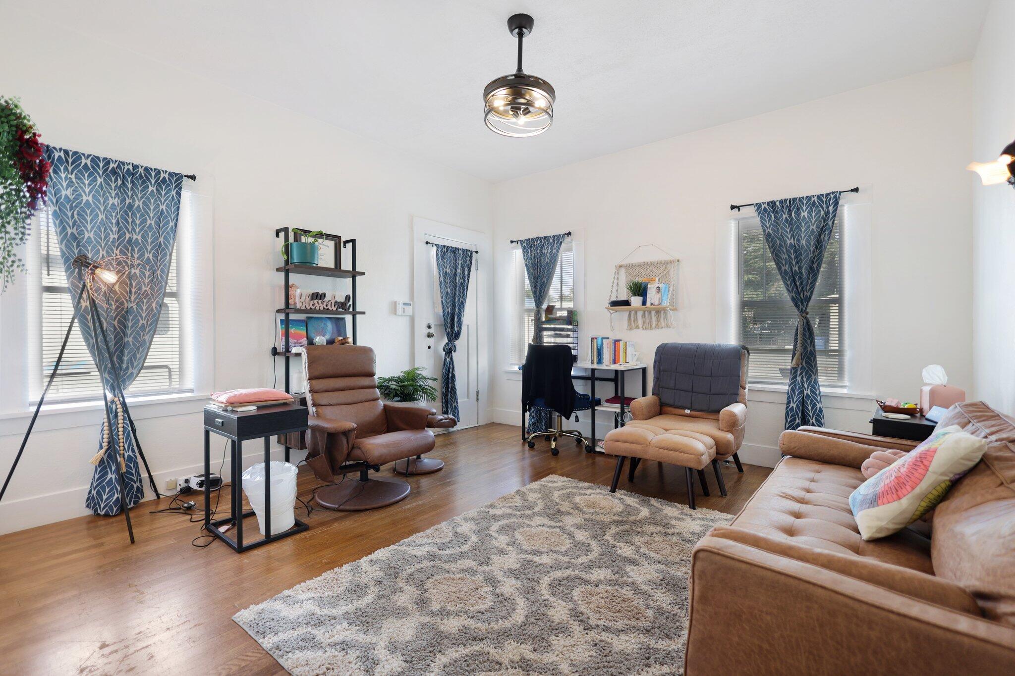 1352/1336 Oregon st Avenue