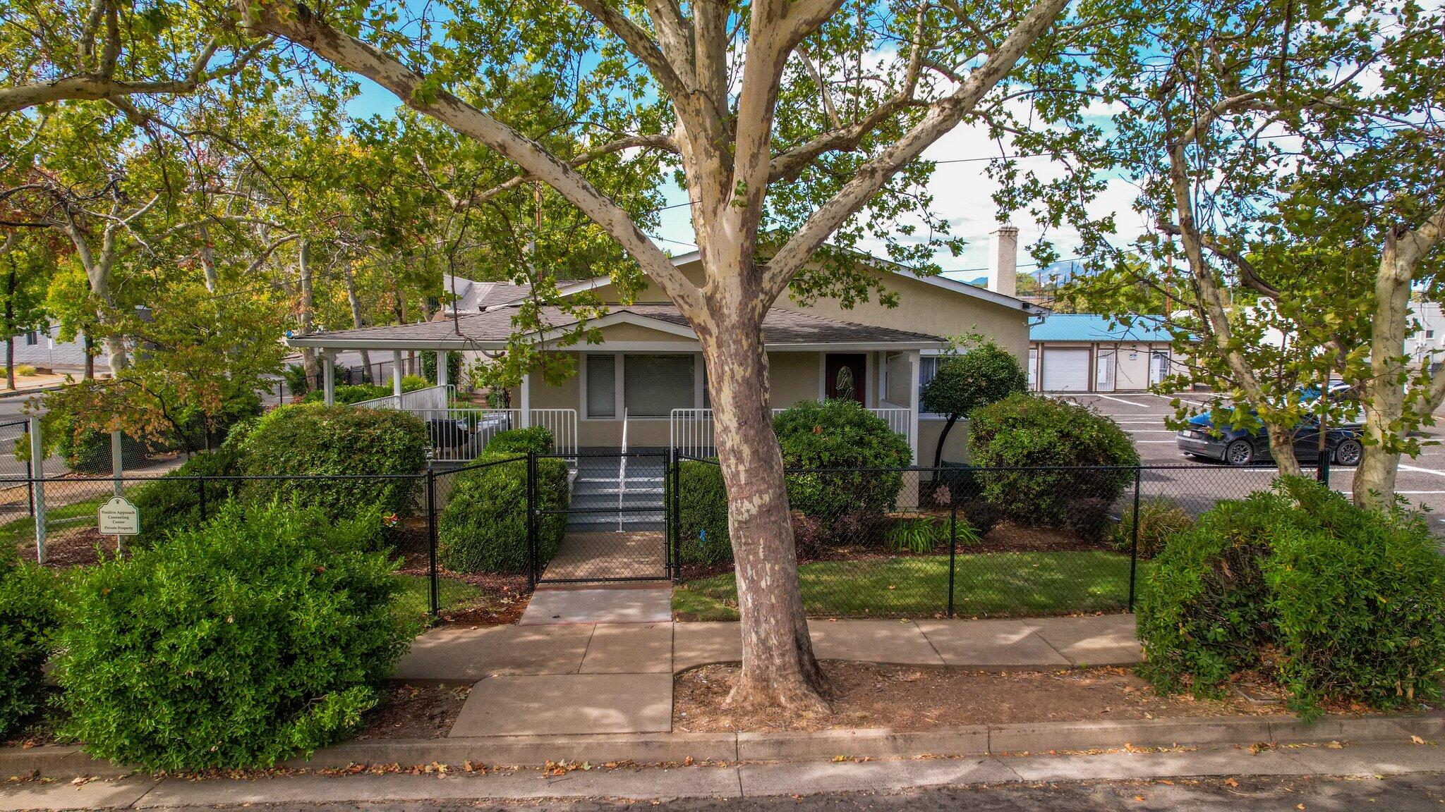 1352/1336 Oregon st Avenue