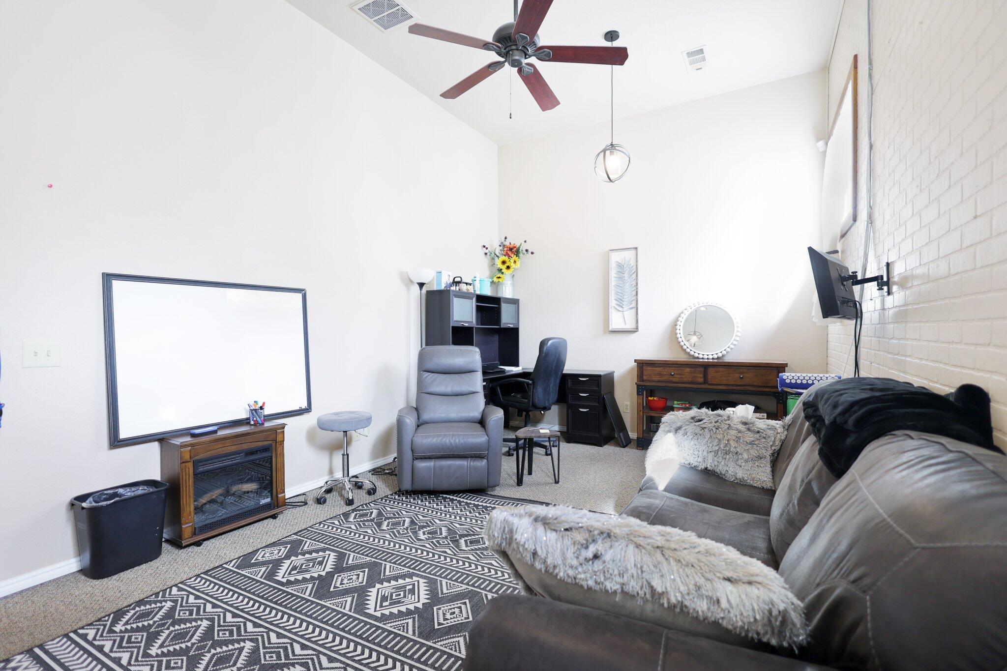 1352/1336 Oregon st Avenue