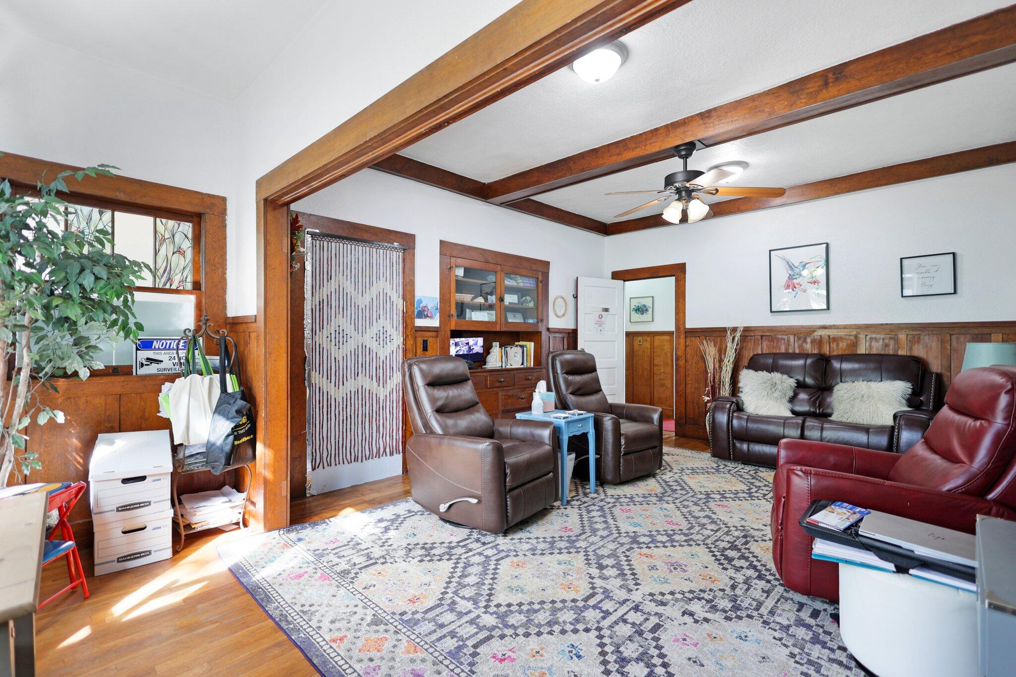 1352/1336 Oregon st Avenue