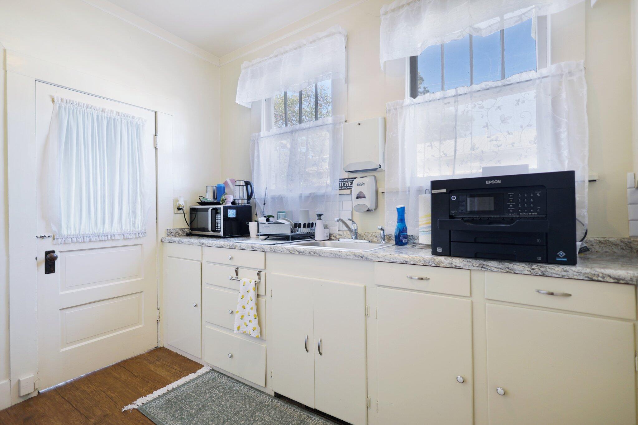 1352/1336 Oregon st Avenue