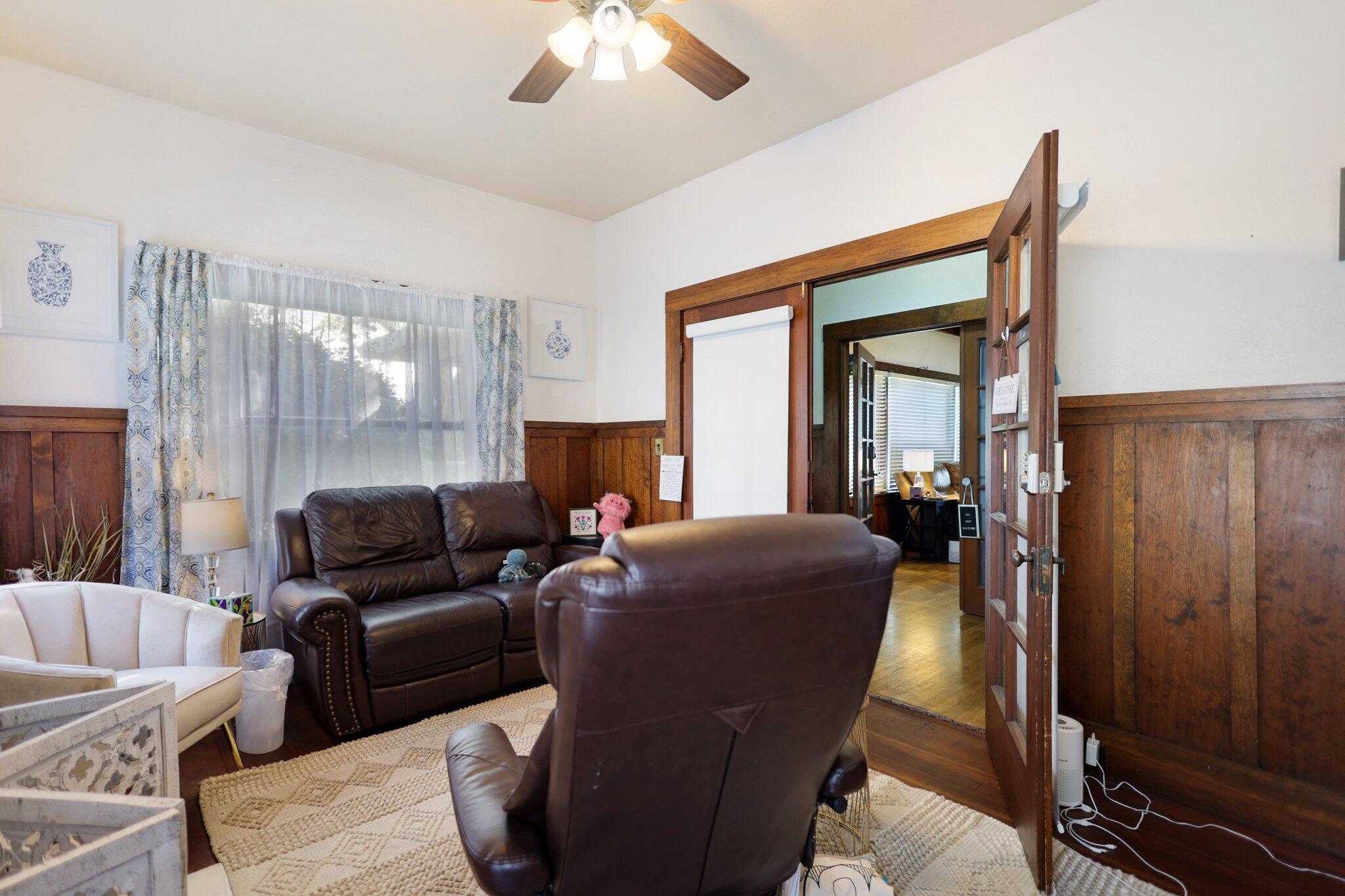 1352/1336 Oregon st Avenue