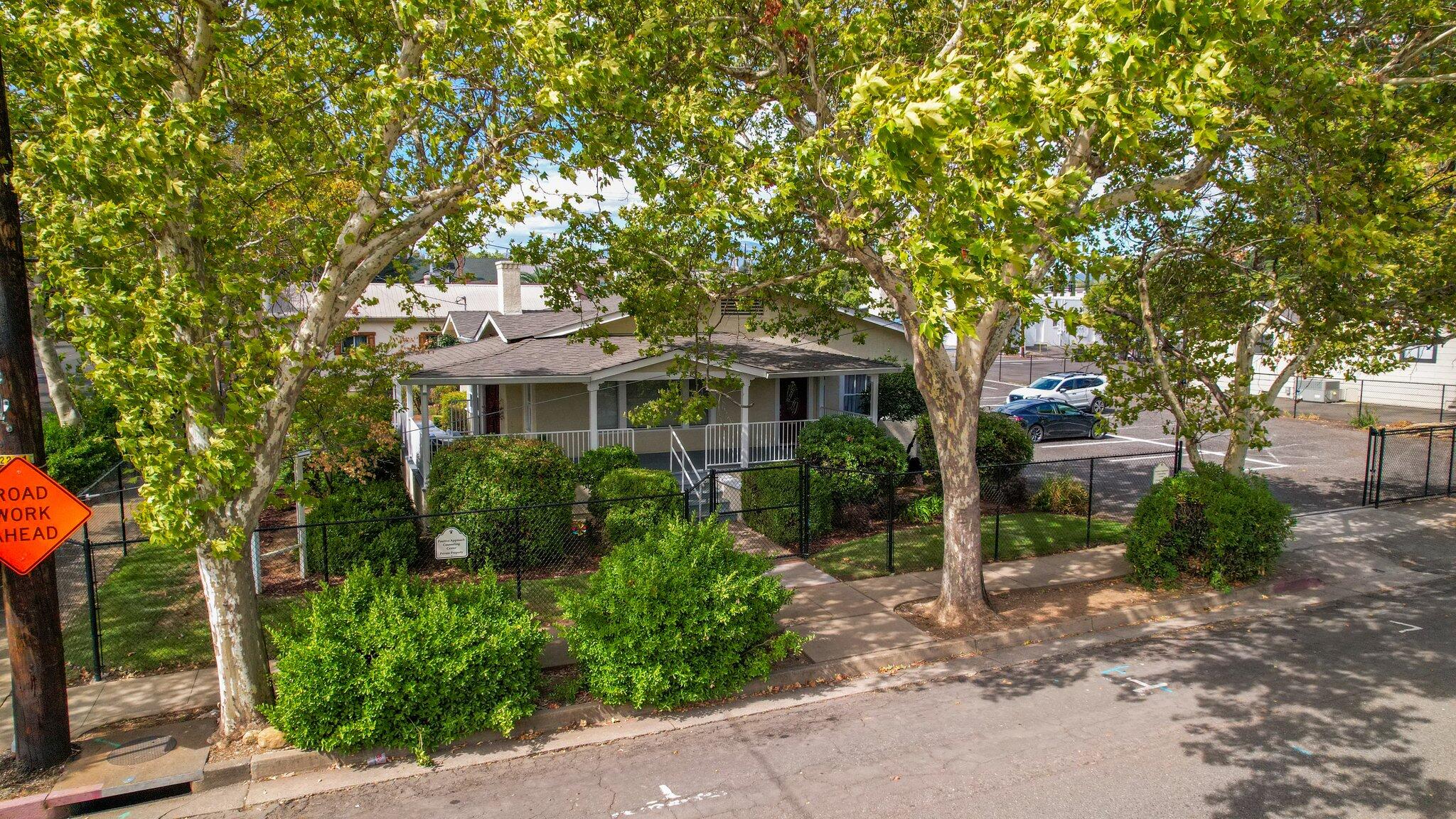 1352/1336 Oregon st Avenue