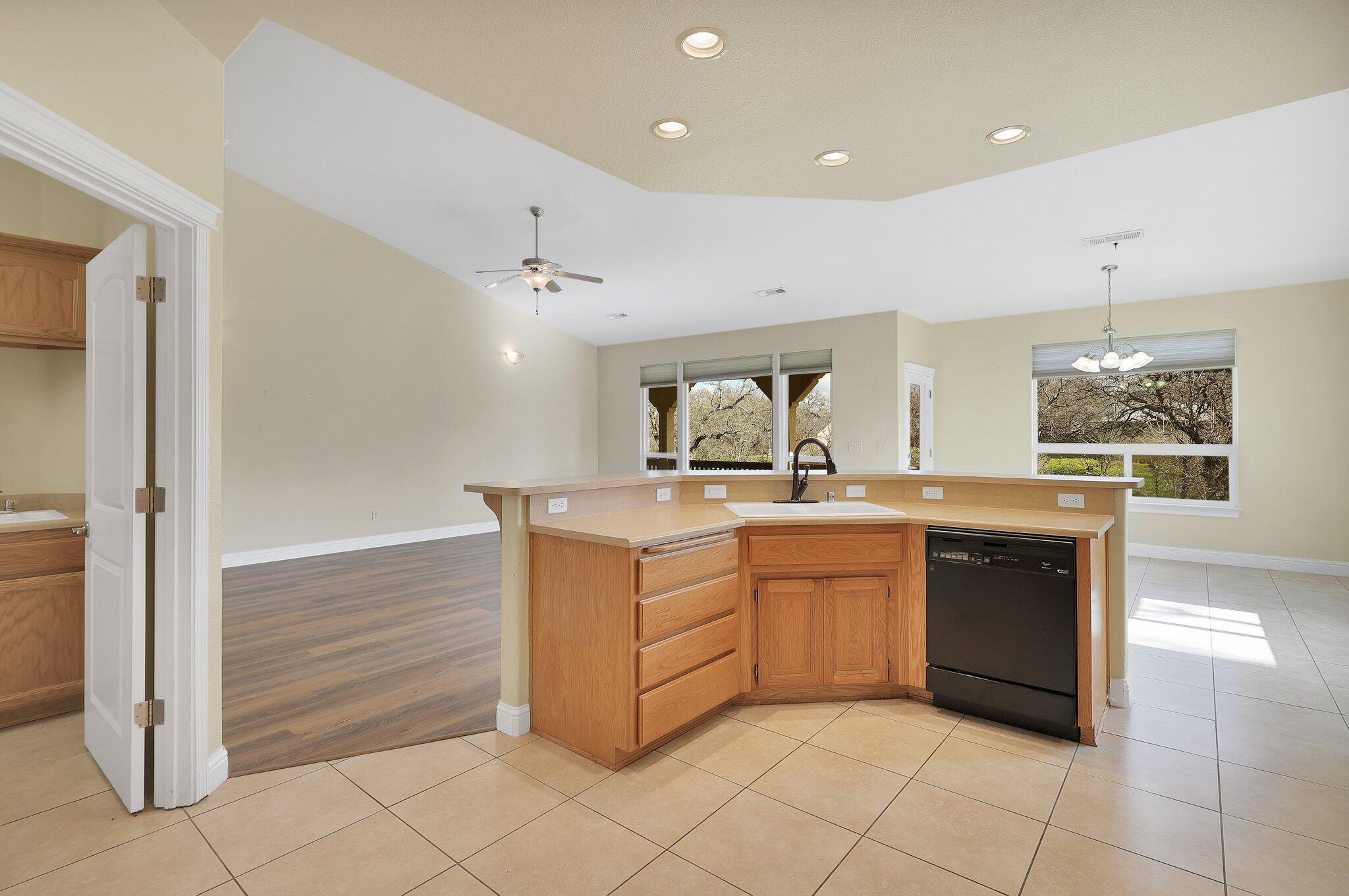 22372 Blue Ridge Mountain Drive