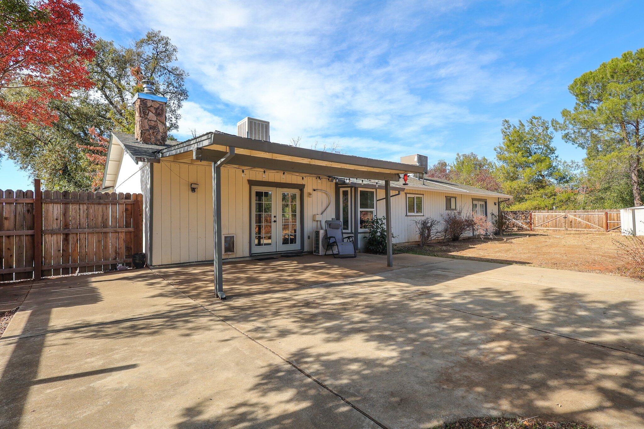 2502 Majestic Oak Circle