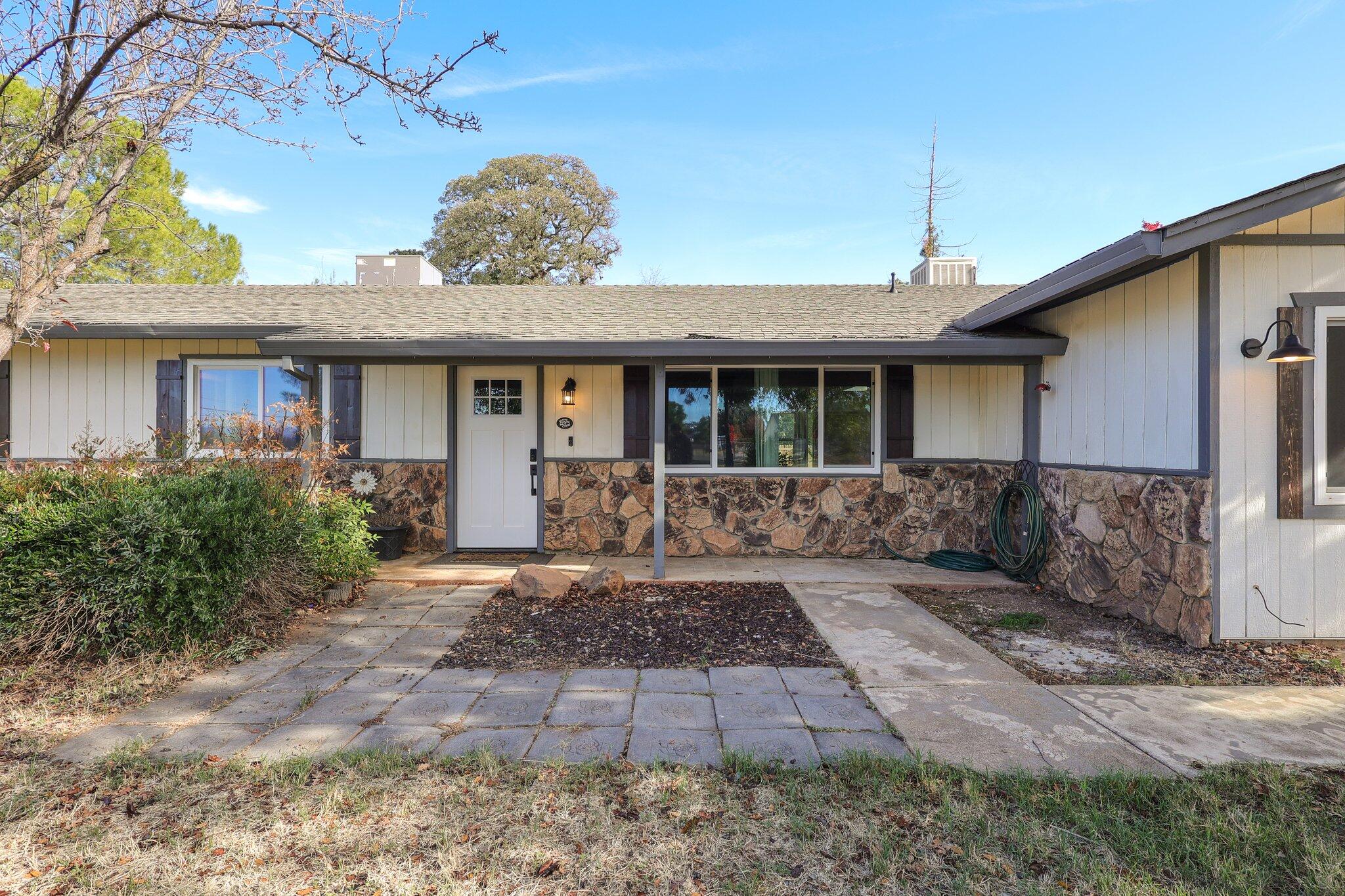 2502 Majestic Oak Circle