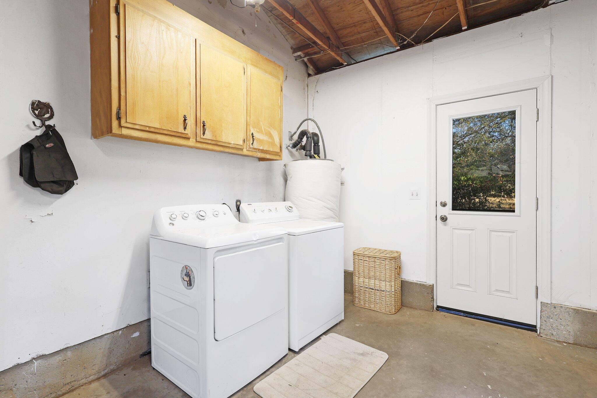 6564 Whispering Canyon Drive