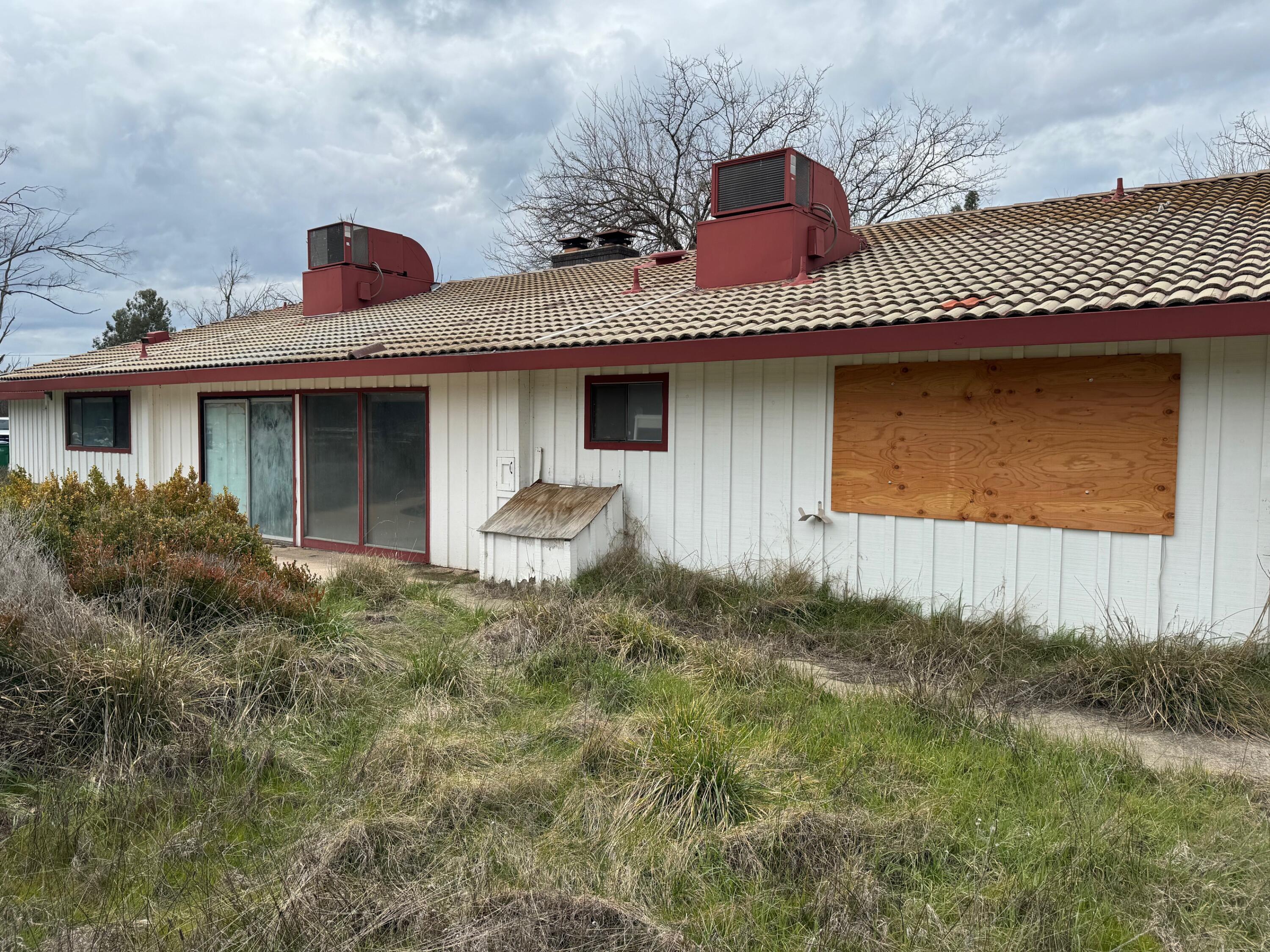 23246 Crestmont Drive