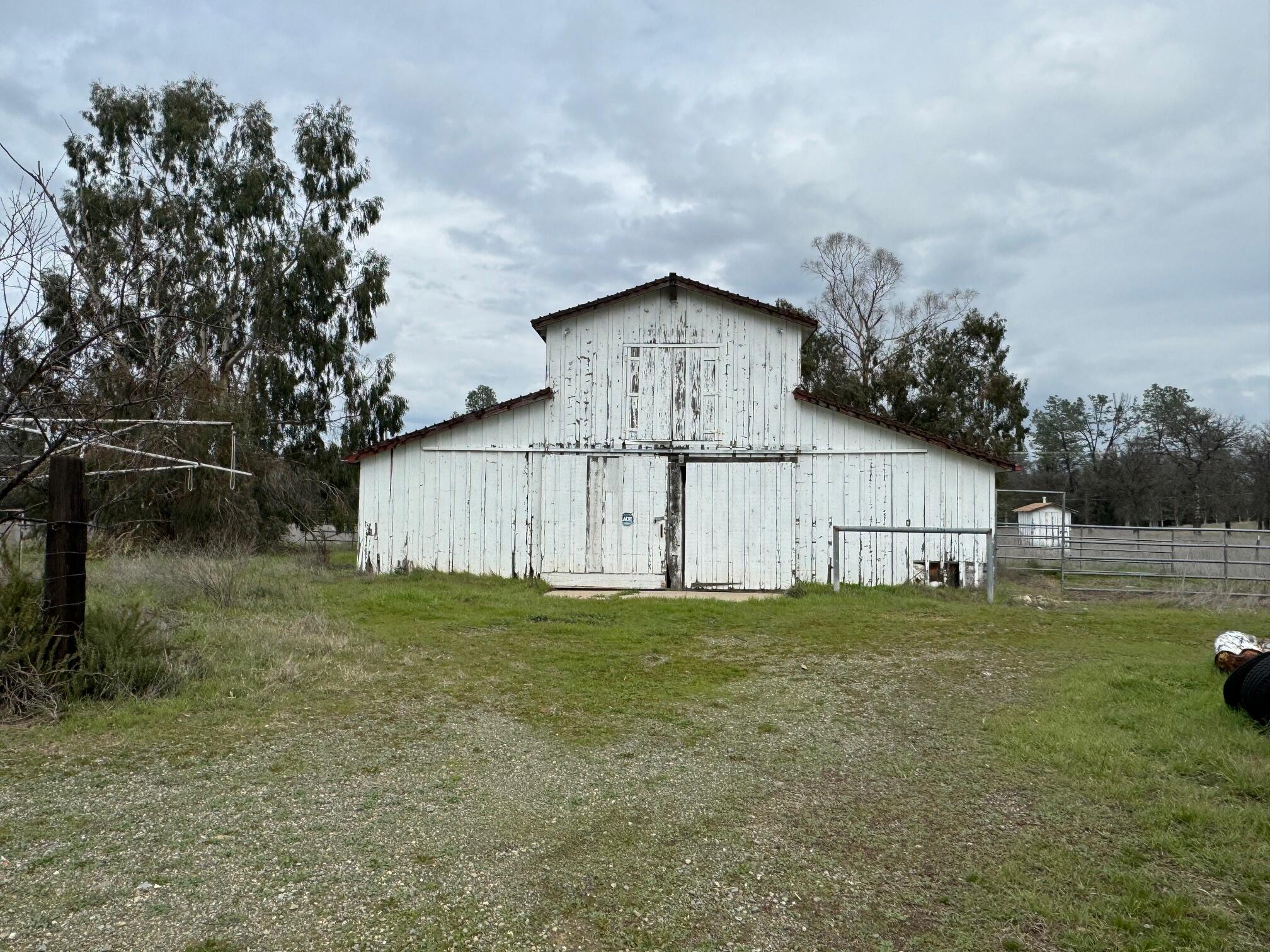 23246 Crestmont Drive