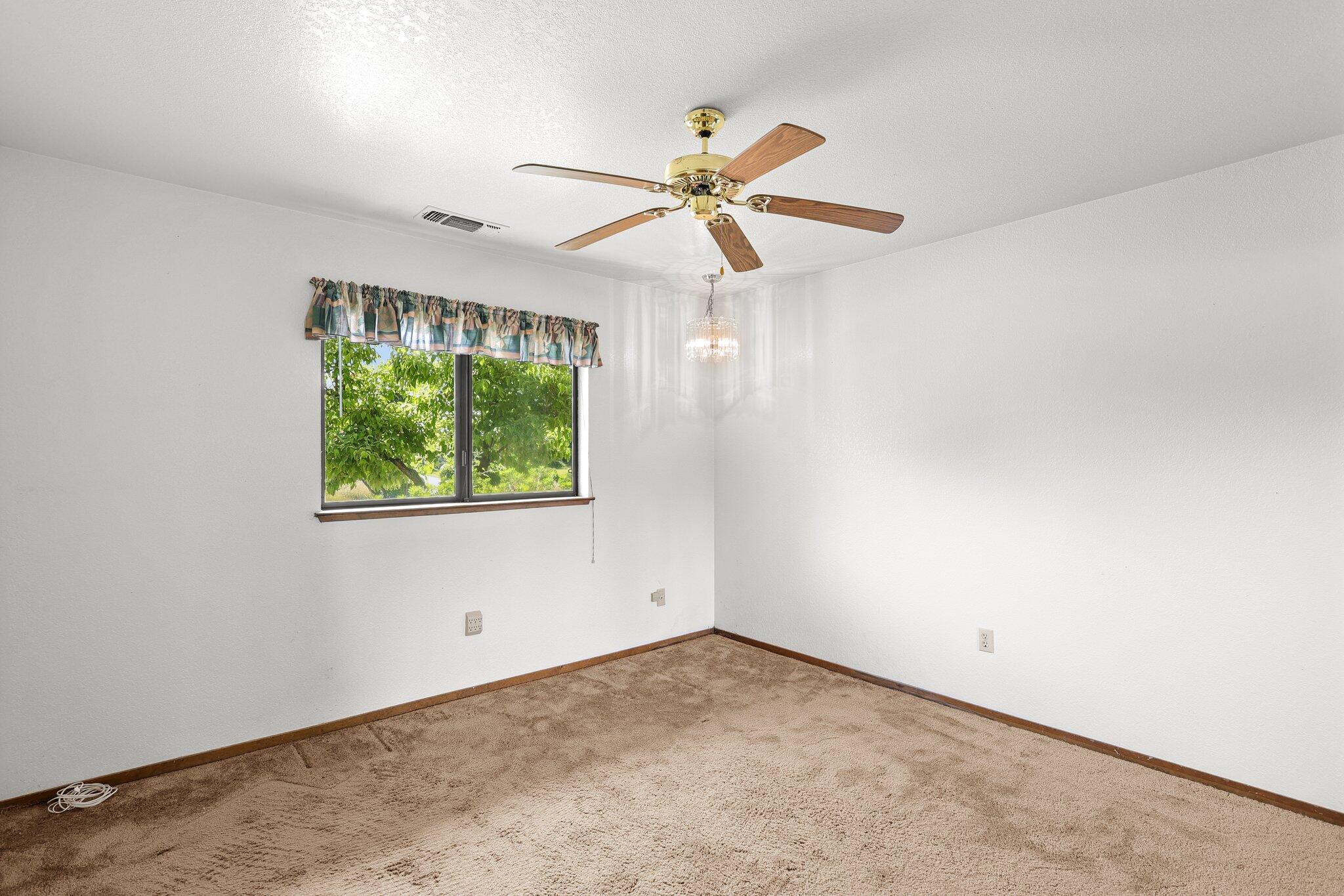 6136 Riverside Drive