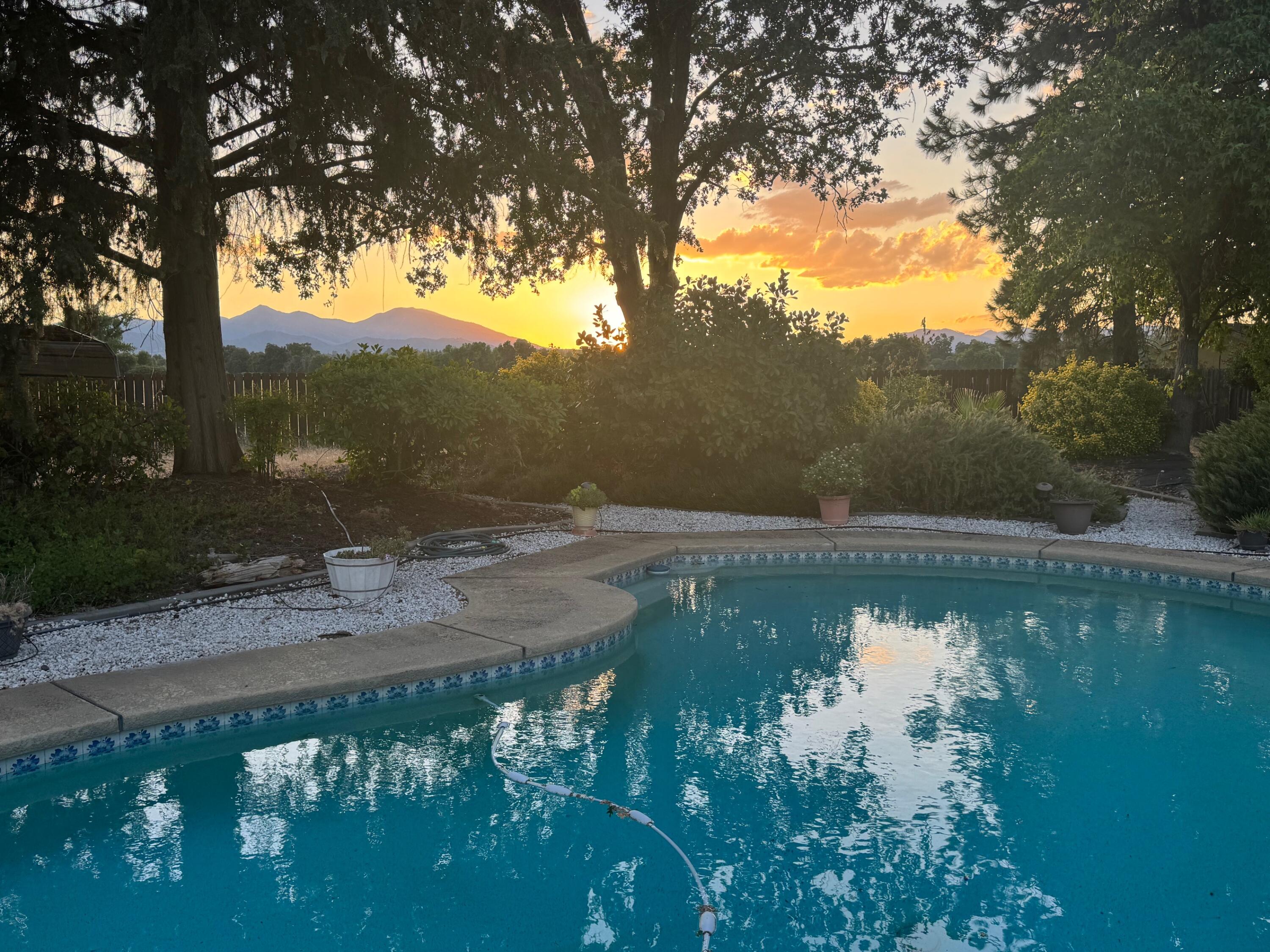 6136 Riverside Drive