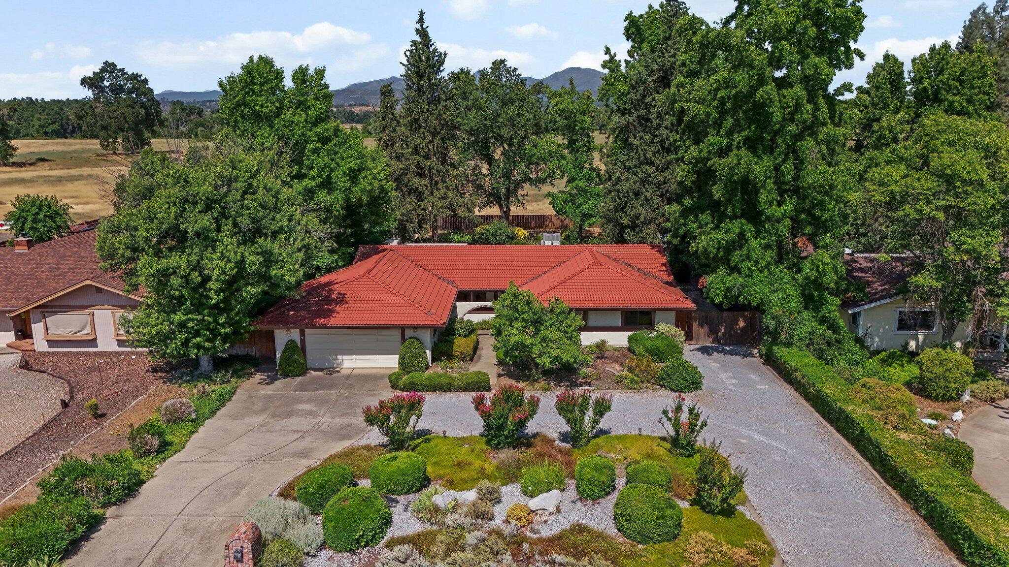 6136 Riverside Drive