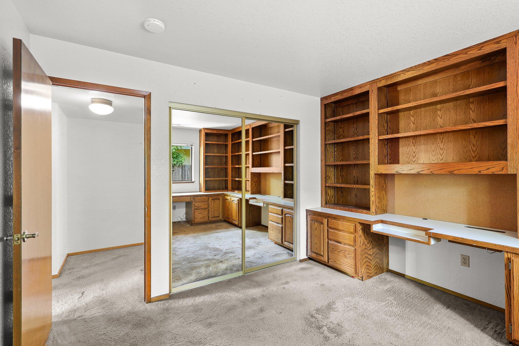 6136 Riverside Drive