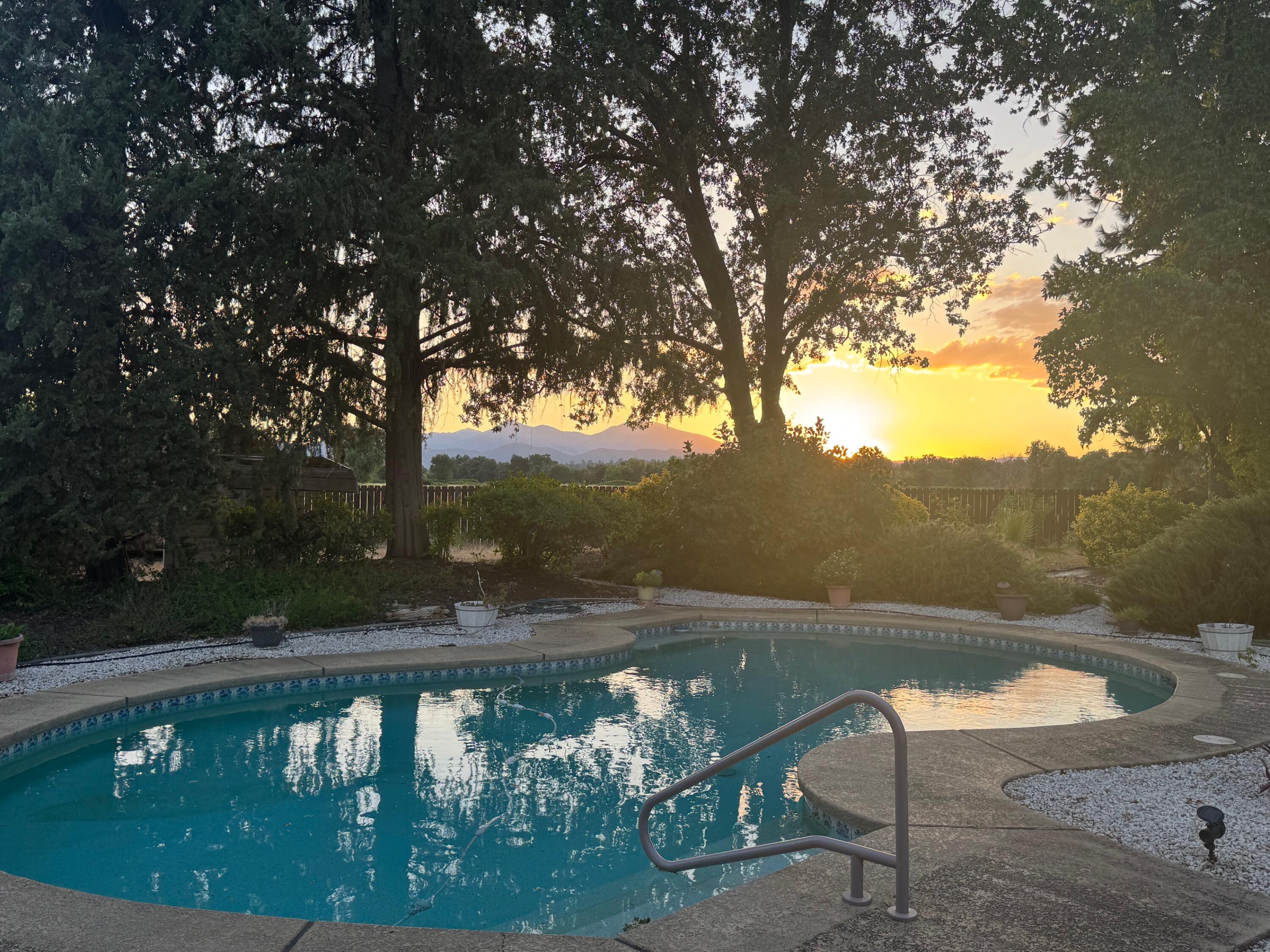 6136 Riverside Drive