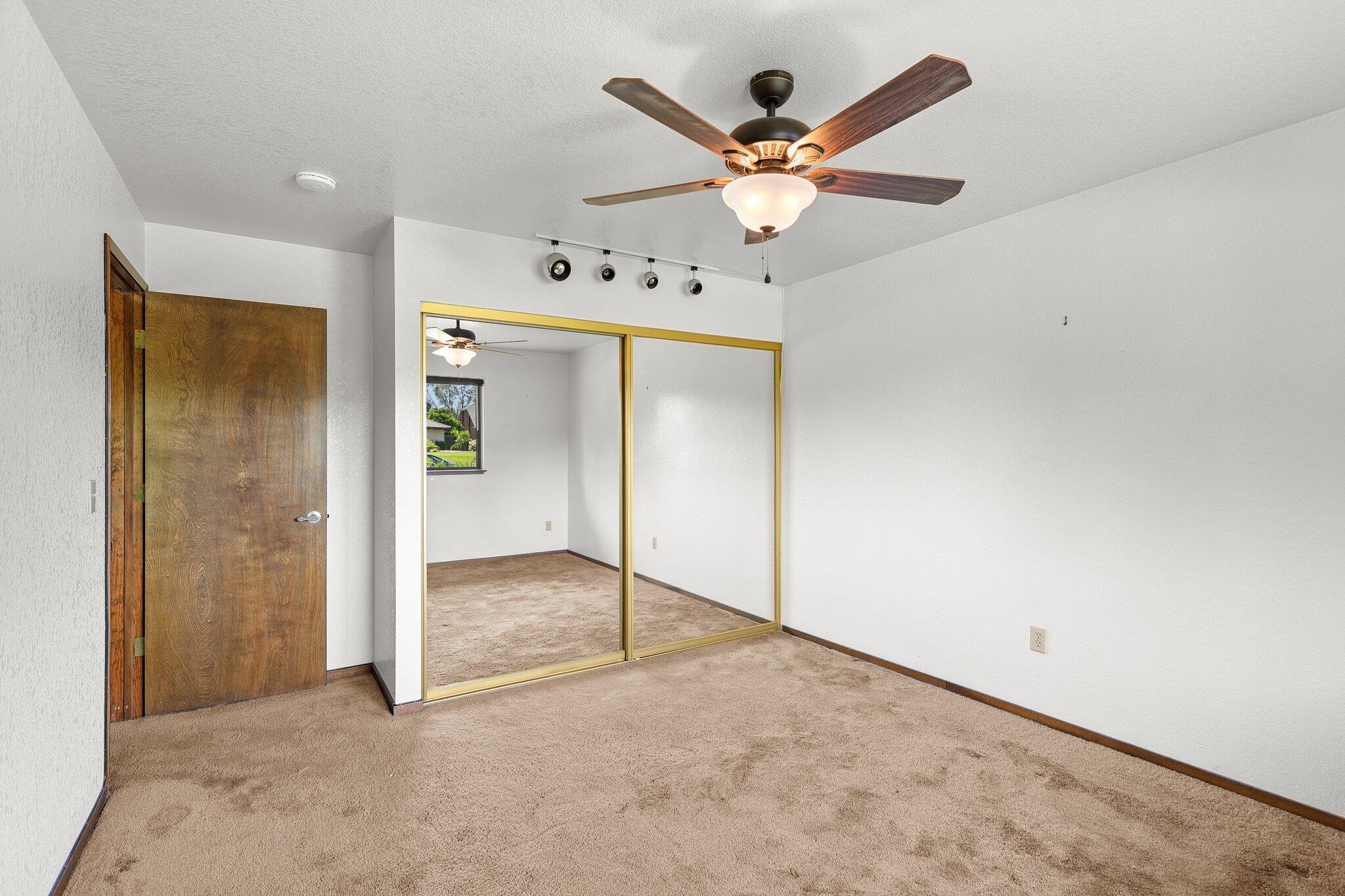 6136 Riverside Drive