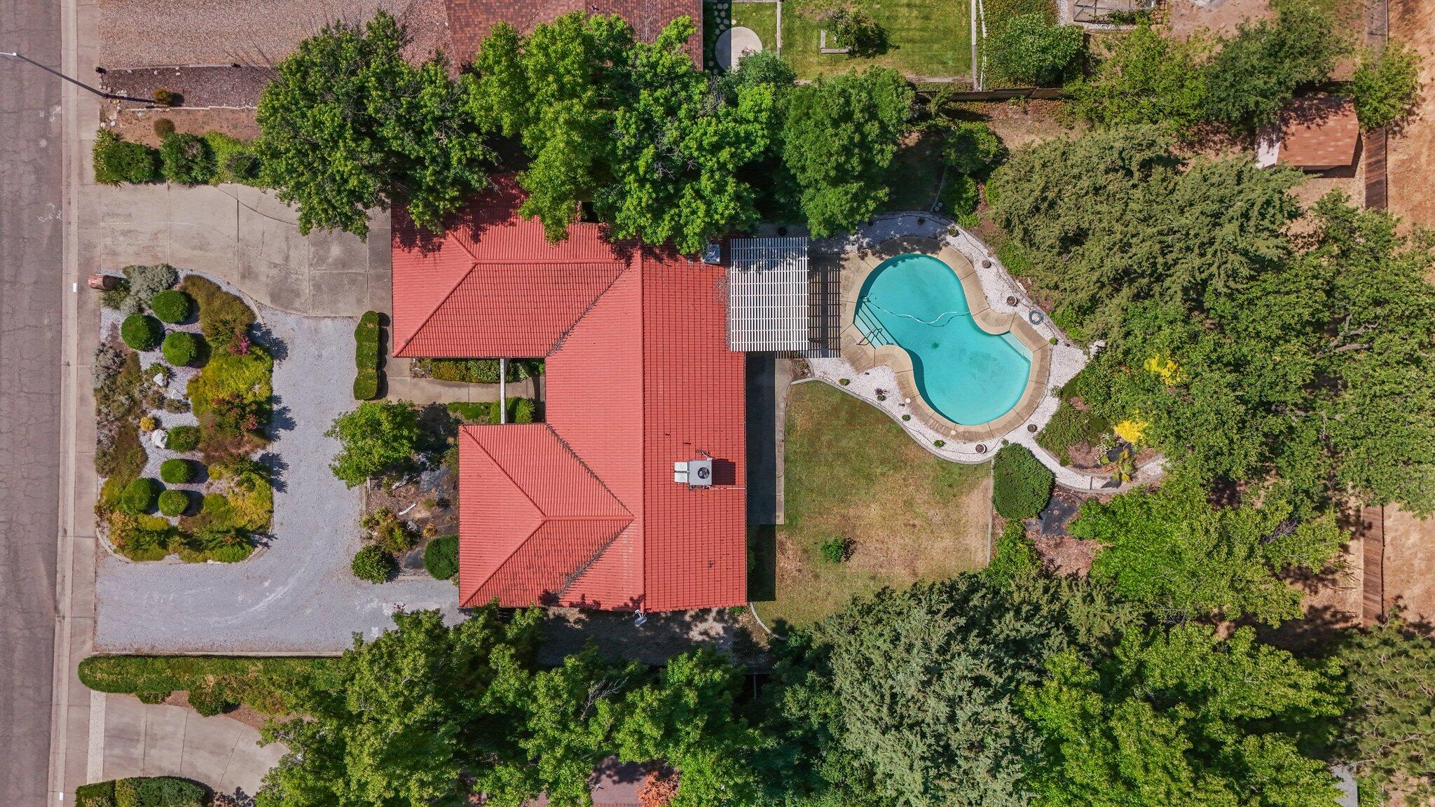 6136 Riverside Drive