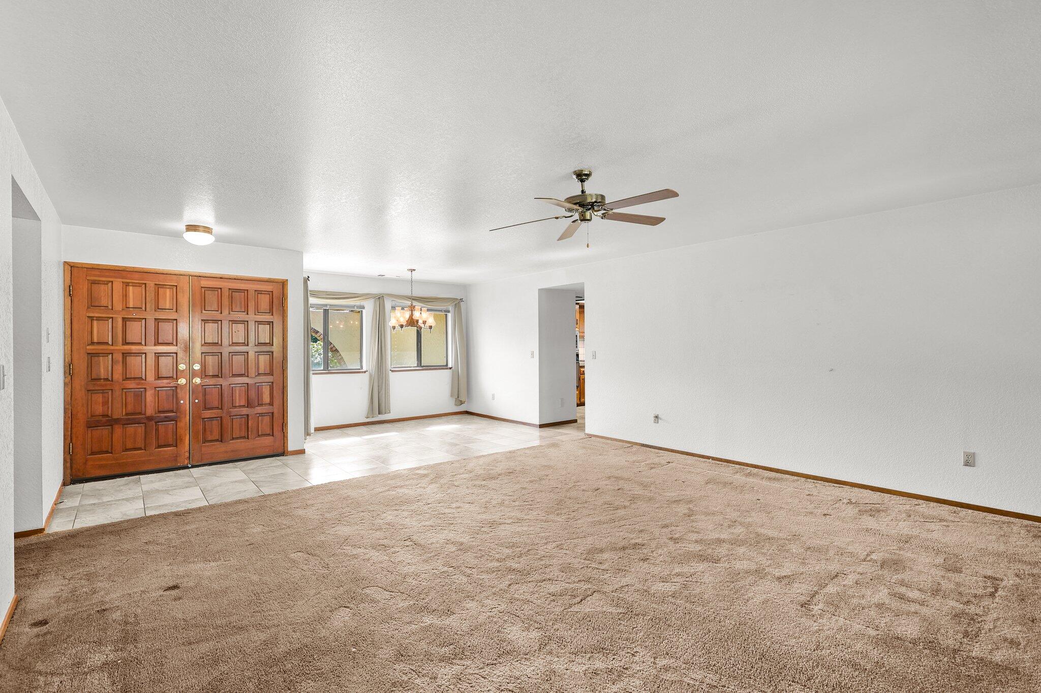 6136 Riverside Drive