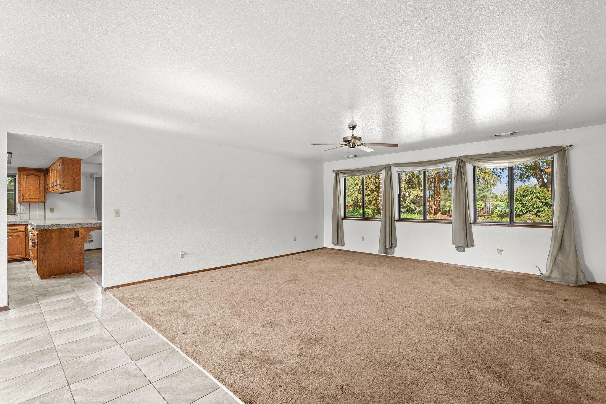 6136 Riverside Drive