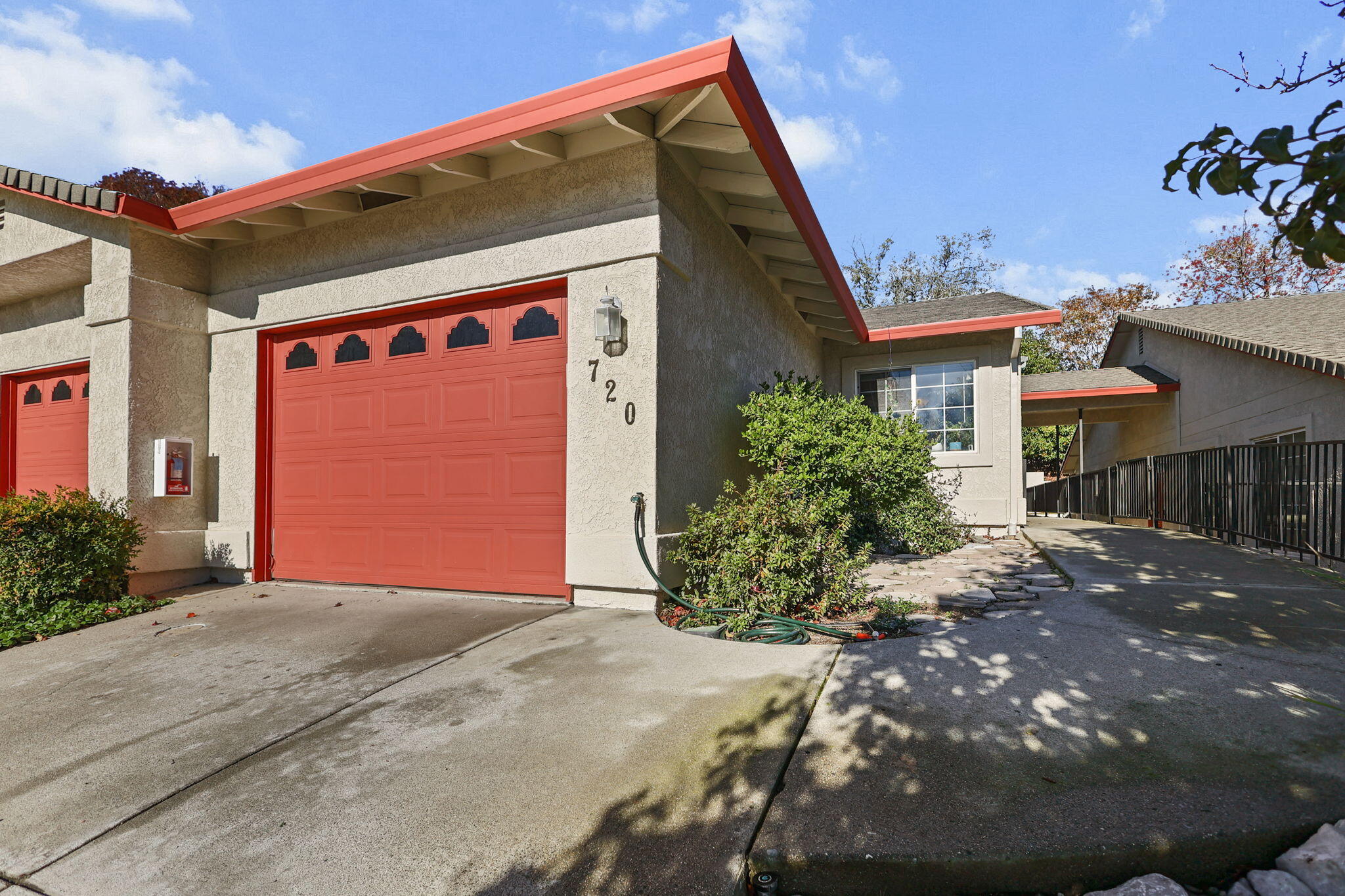 720 Stonebriar Trail