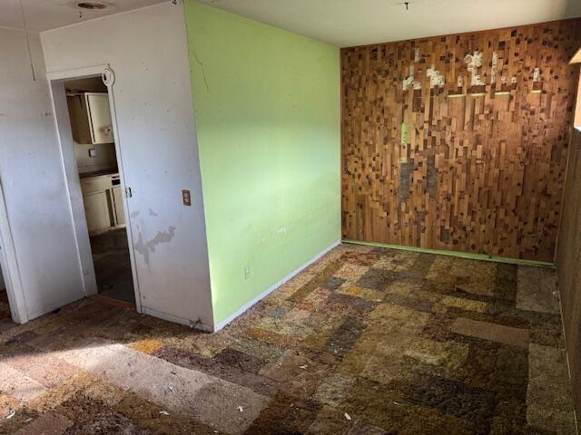 13827 Lake Boulevard