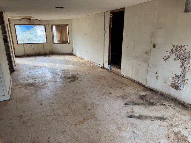 13827 Lake Boulevard