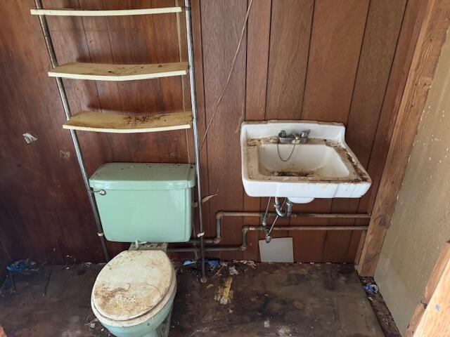 13827 Lake Boulevard