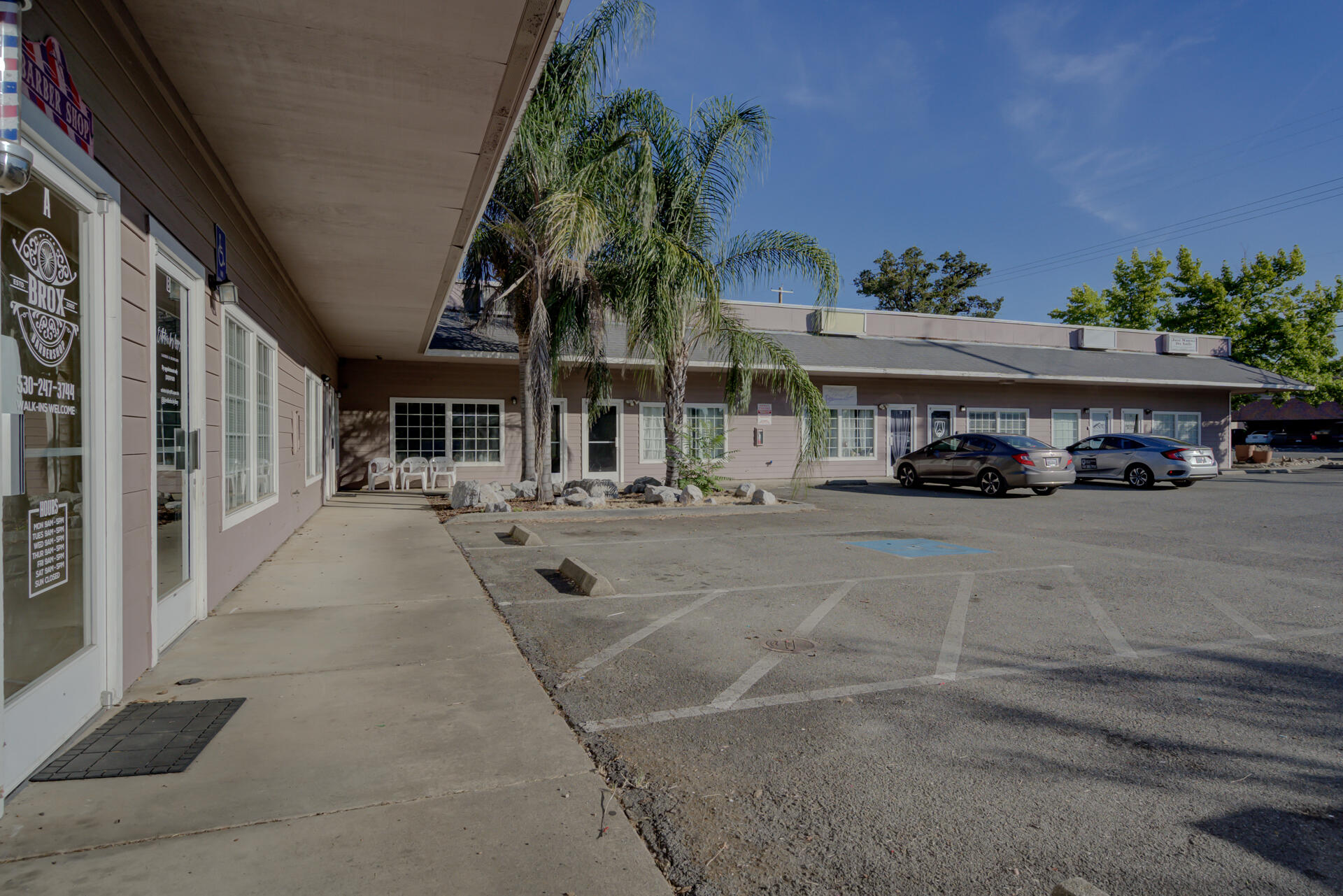 810 Lake Boulevard