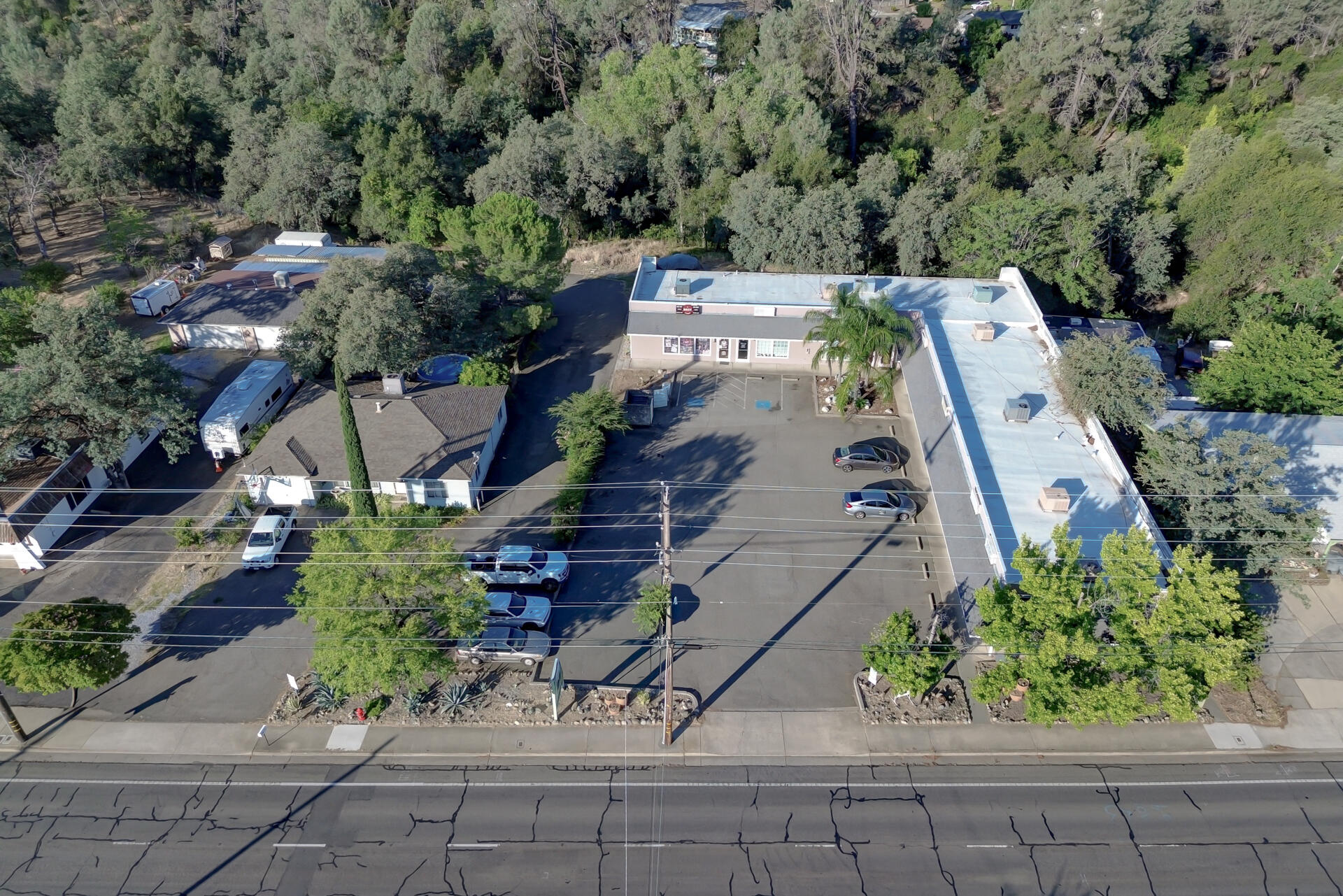 810 Lake Boulevard