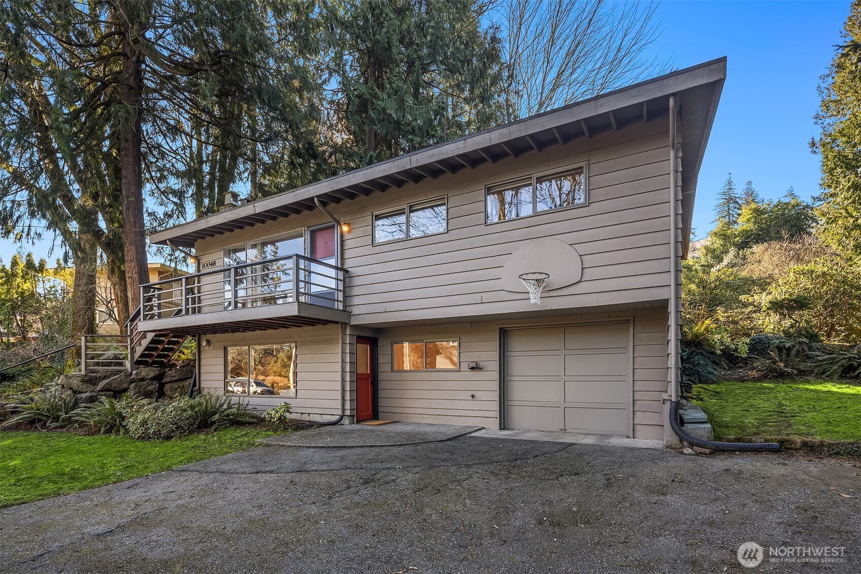 10048 NE 30th Place