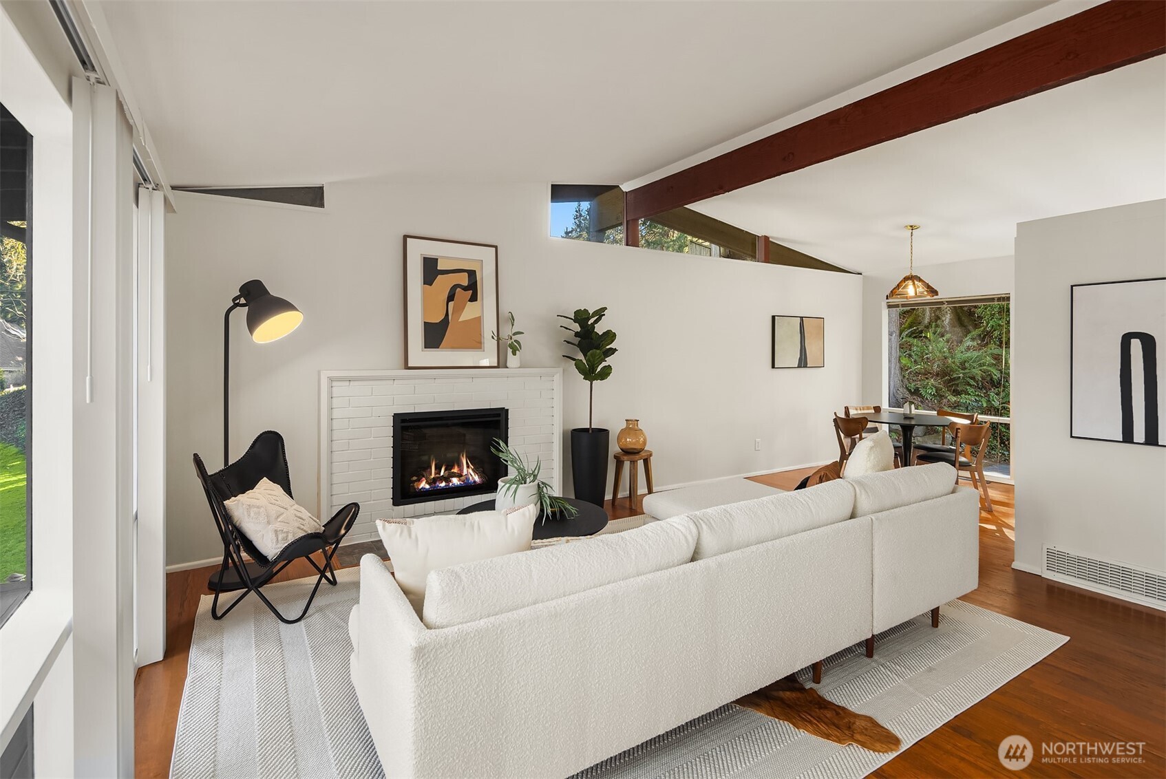 10048 NE 30th Place
