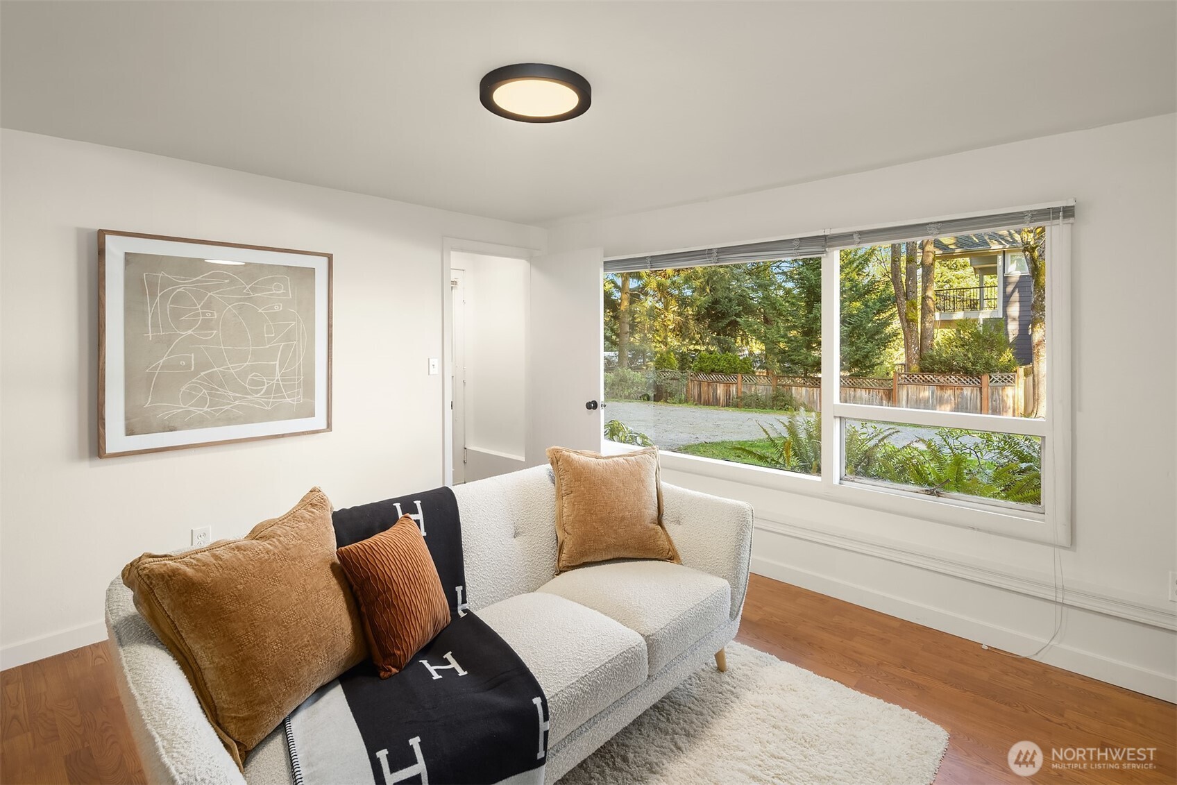 10048 NE 30th Place