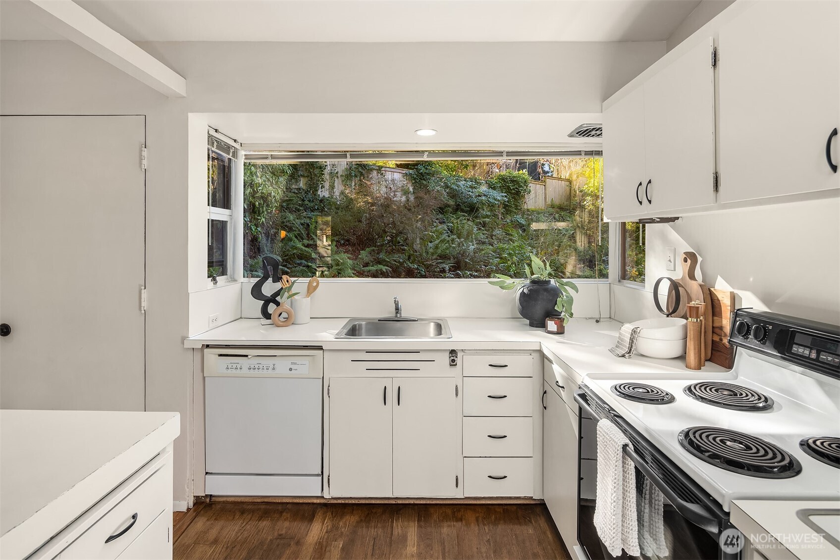 10048 NE 30th Place