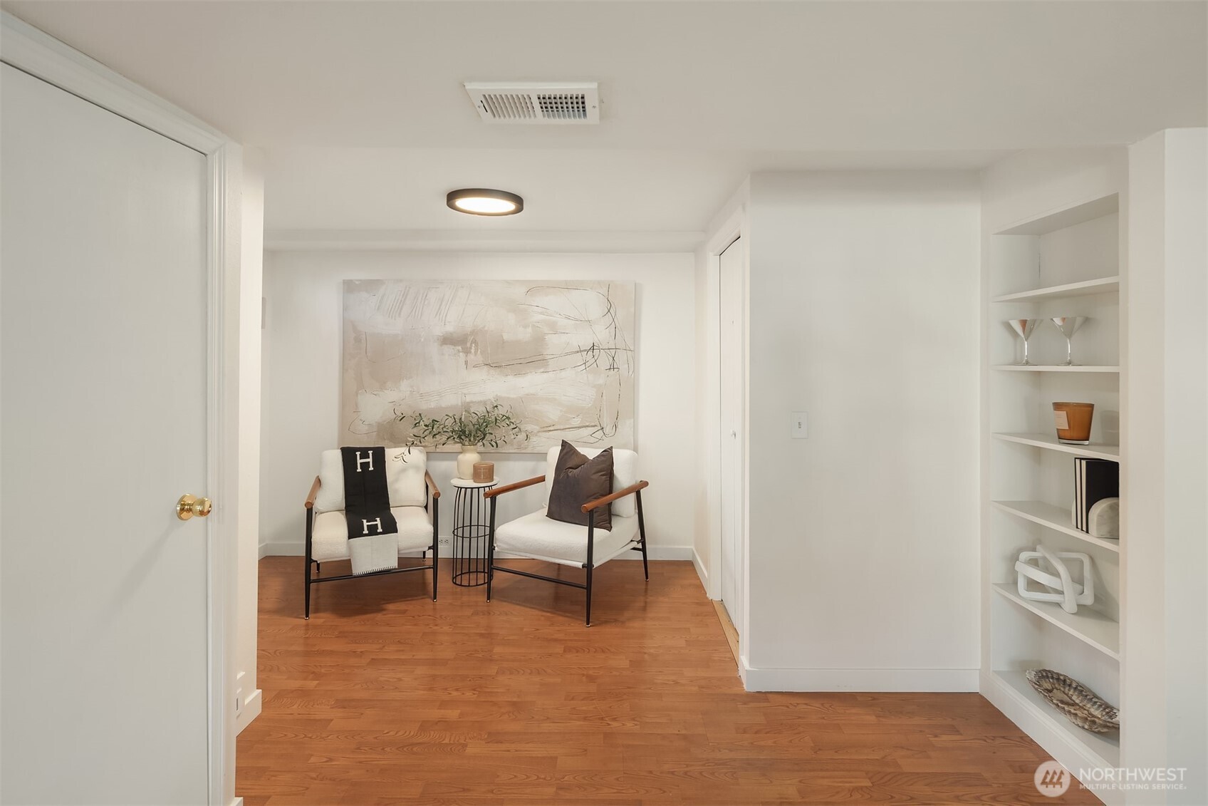 10048 NE 30th Place
