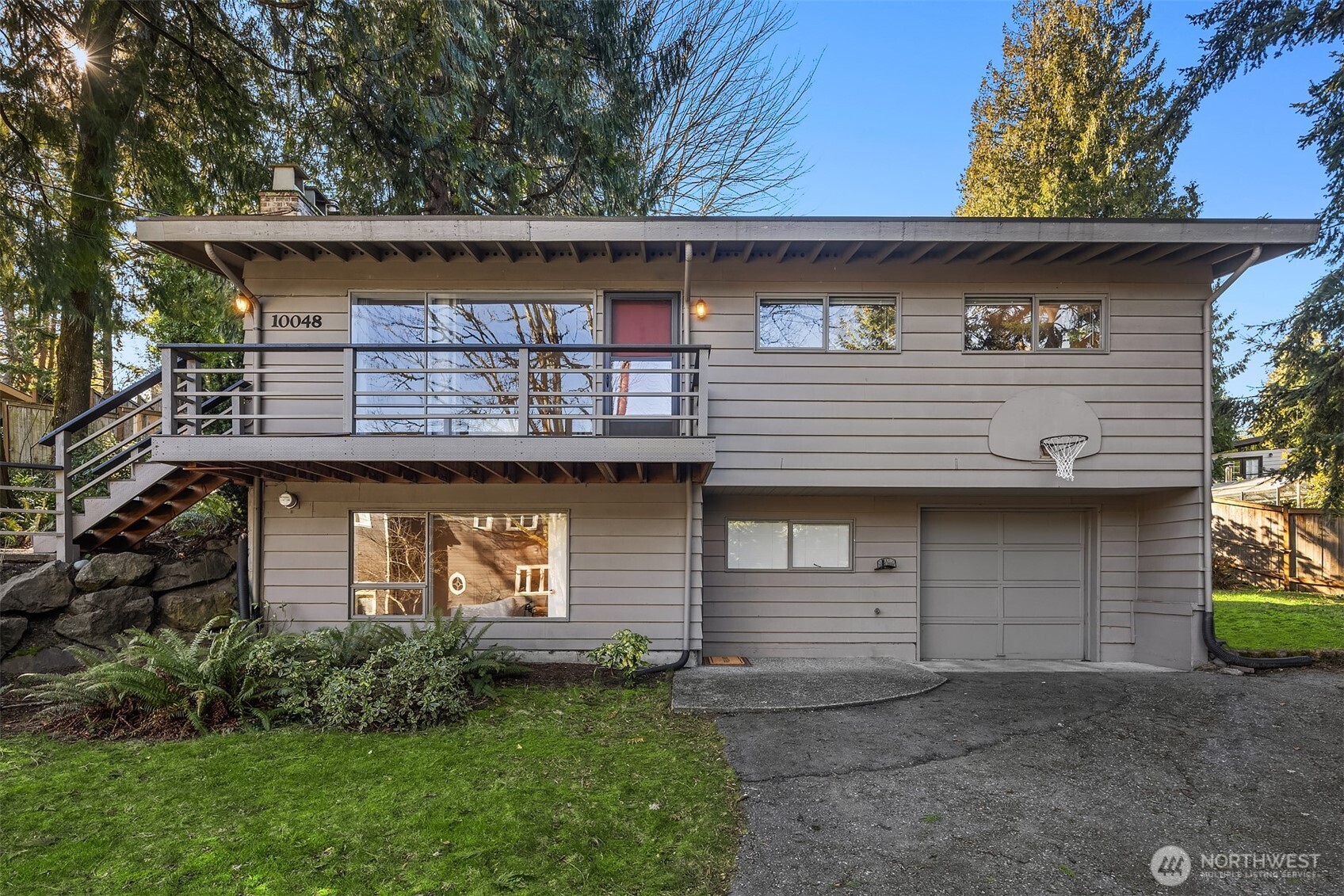10048 NE 30th Place