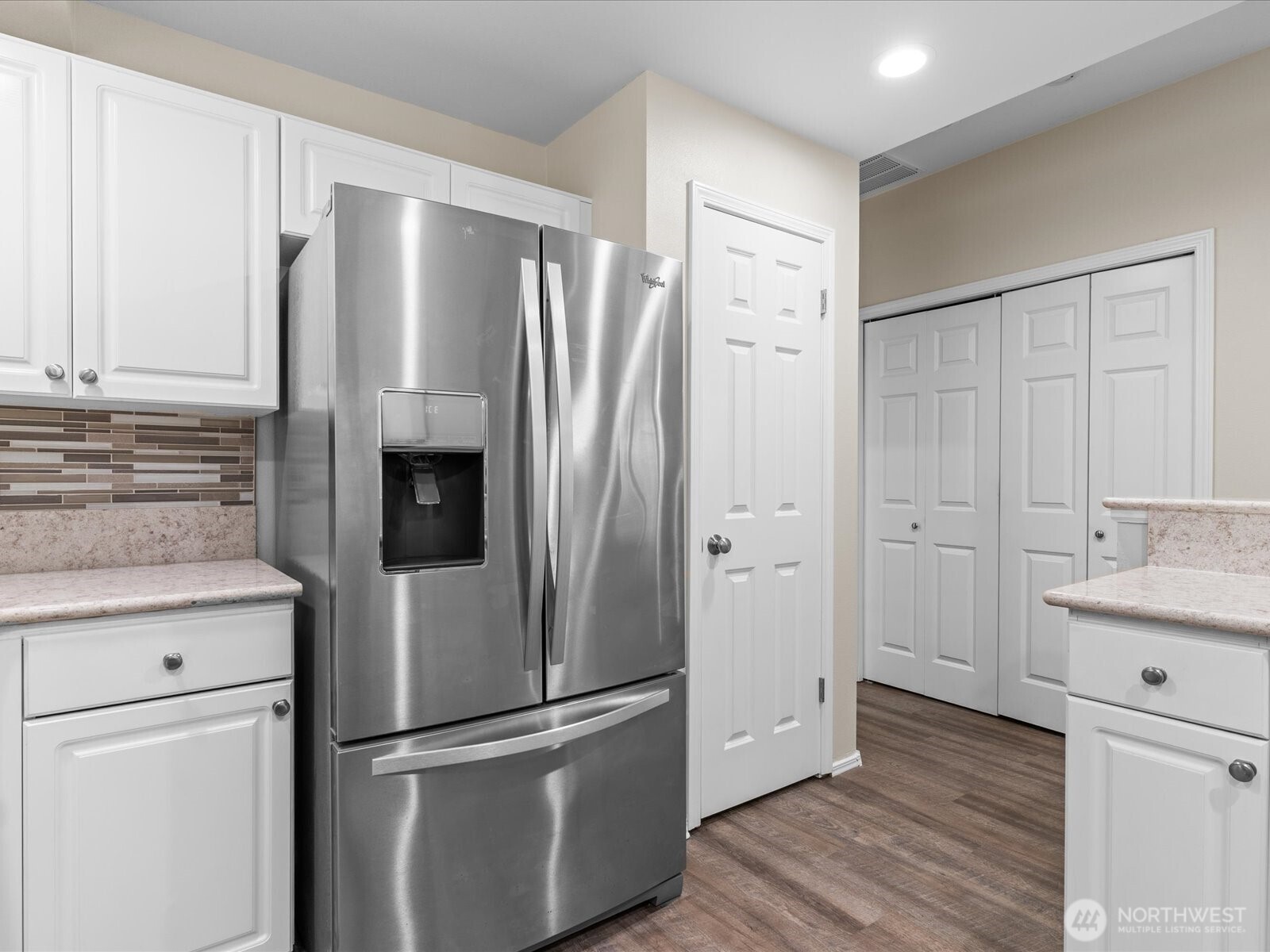 404 228th Street SW Unit: E102