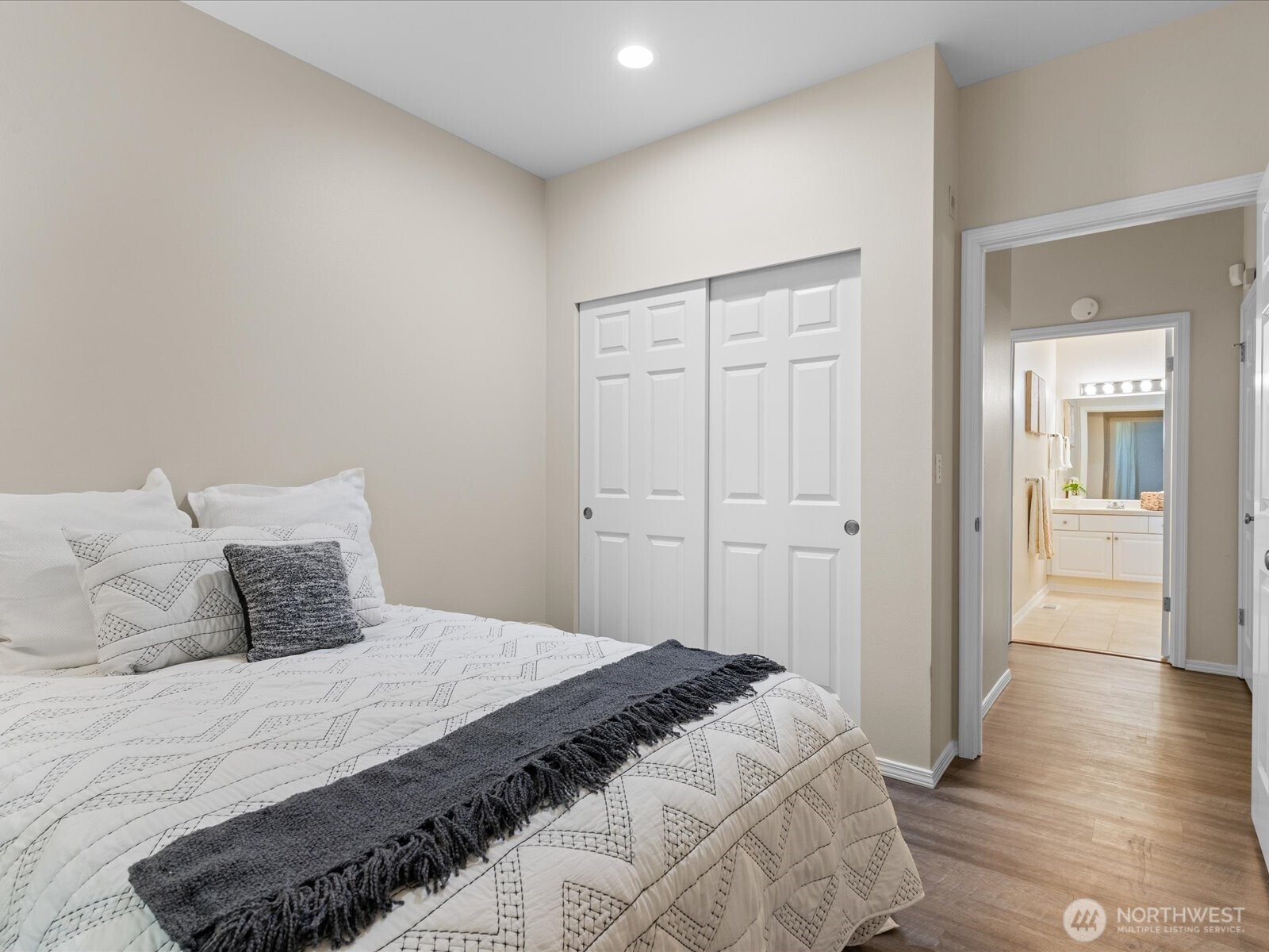 404 228th Street SW Unit: E102