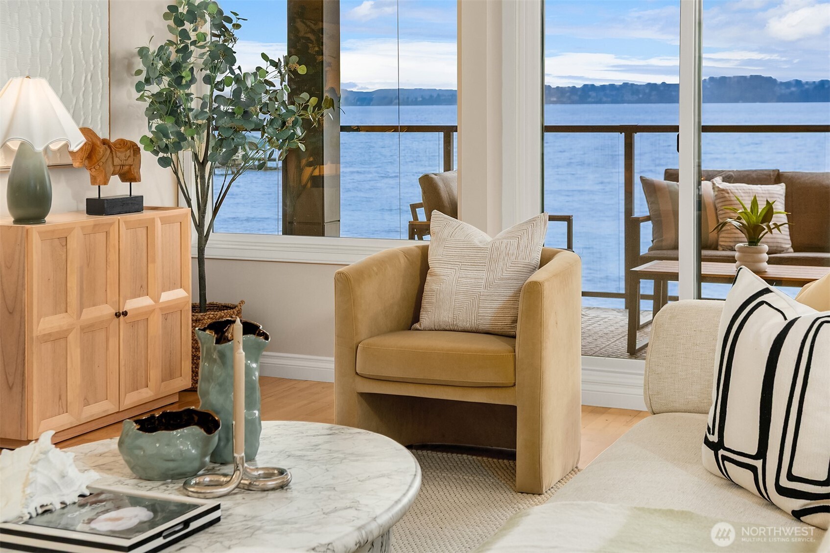 827 Lake Street S Unit: 105